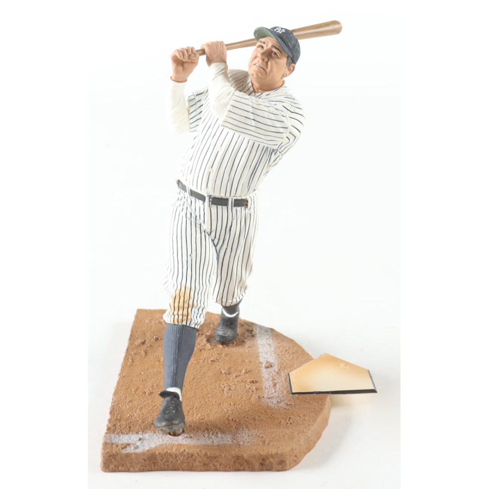 Babe Ruth Yankees Ceramic Statue Pristine Auction