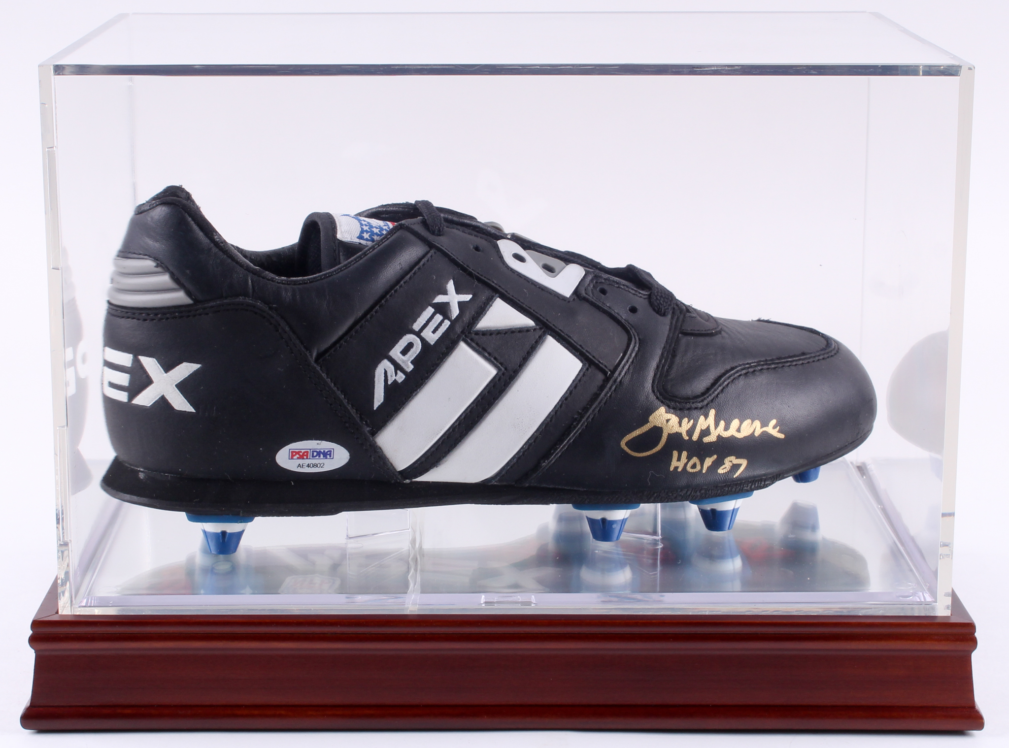 "Mean" Joe Greene Signed Apex Football Cleat With Display Case (PSA COA) at PristineAuction.com "Mean" Joe Greene Signed Apex Football Cleat With Display Case (PSA COA) at PristineAuction.com