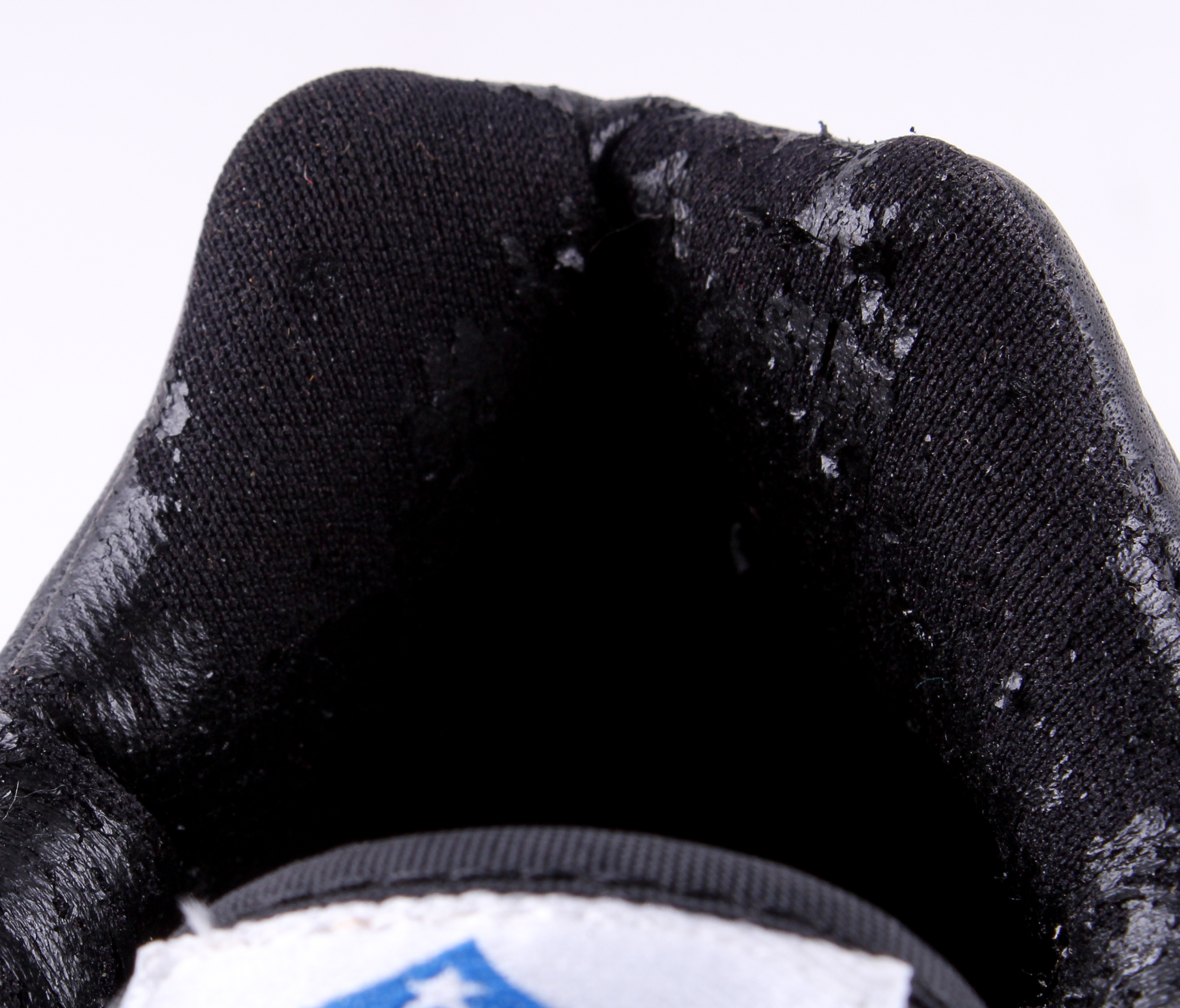 "Mean" Joe Greene Signed Apex Football Cleat With Display Case (PSA COA) at PristineAuction.com "Mean" Joe Greene Signed Apex Football Cleat With Display Case (PSA COA) at PristineAuction.com