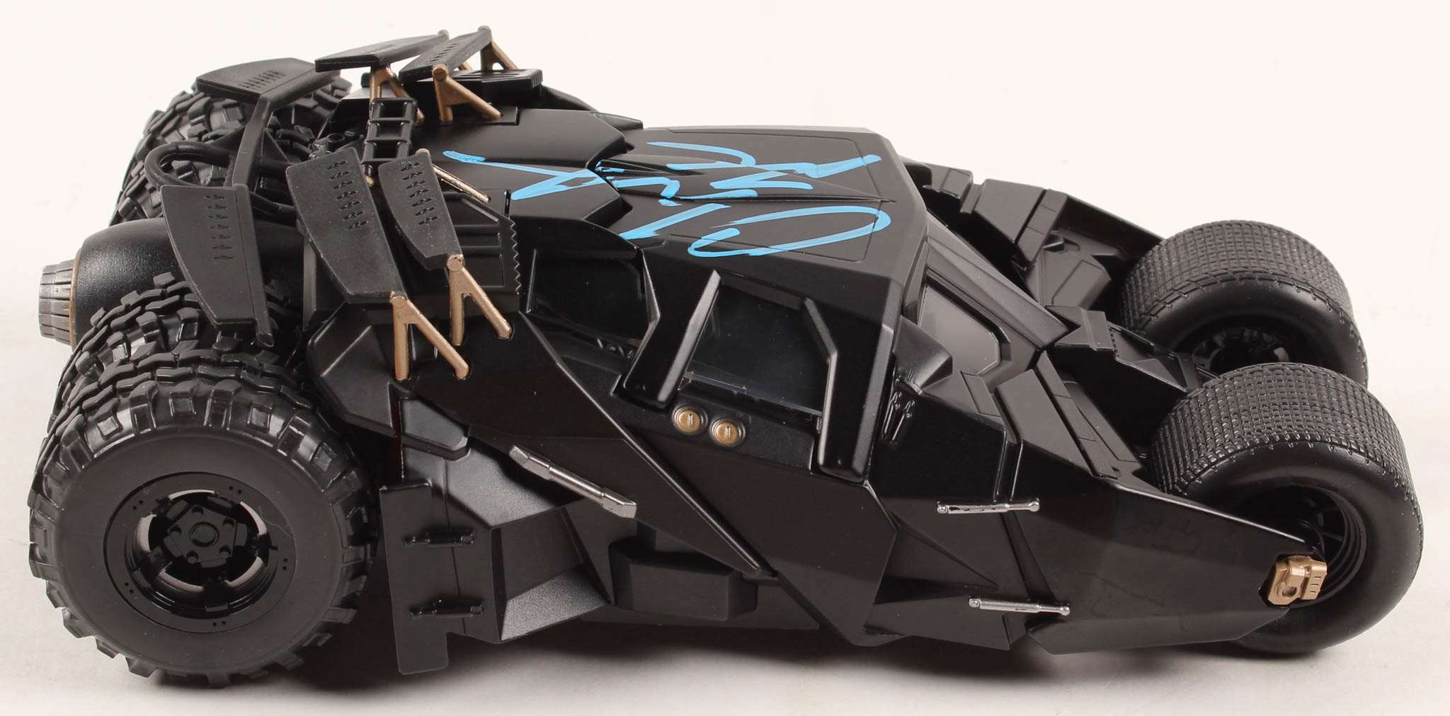 Christian Bale Signed "The Dark Knight" 1:24 Die Cast Batmobile (PSA COA) at PristineAuction.com Christian Bale Signed "The Dark Knight" 1:24 Die Cast Batmobile (PSA COA) at PristineAuction.com
