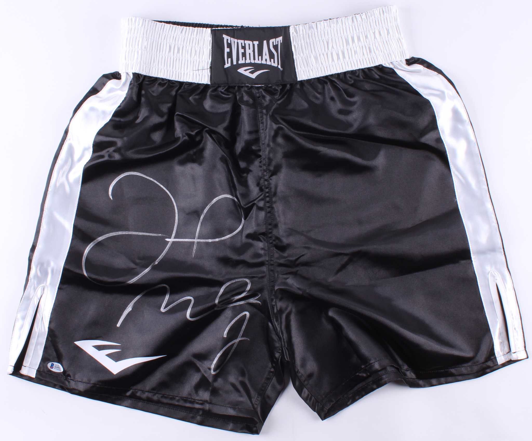 Floyd Mayweather Jr. Signed Everlast Boxing Trunks (Beckett COA) at PristineAuction.com Floyd Mayweather Jr. Signed Everlast Boxing Trunks (Beckett COA) at PristineAuction.com