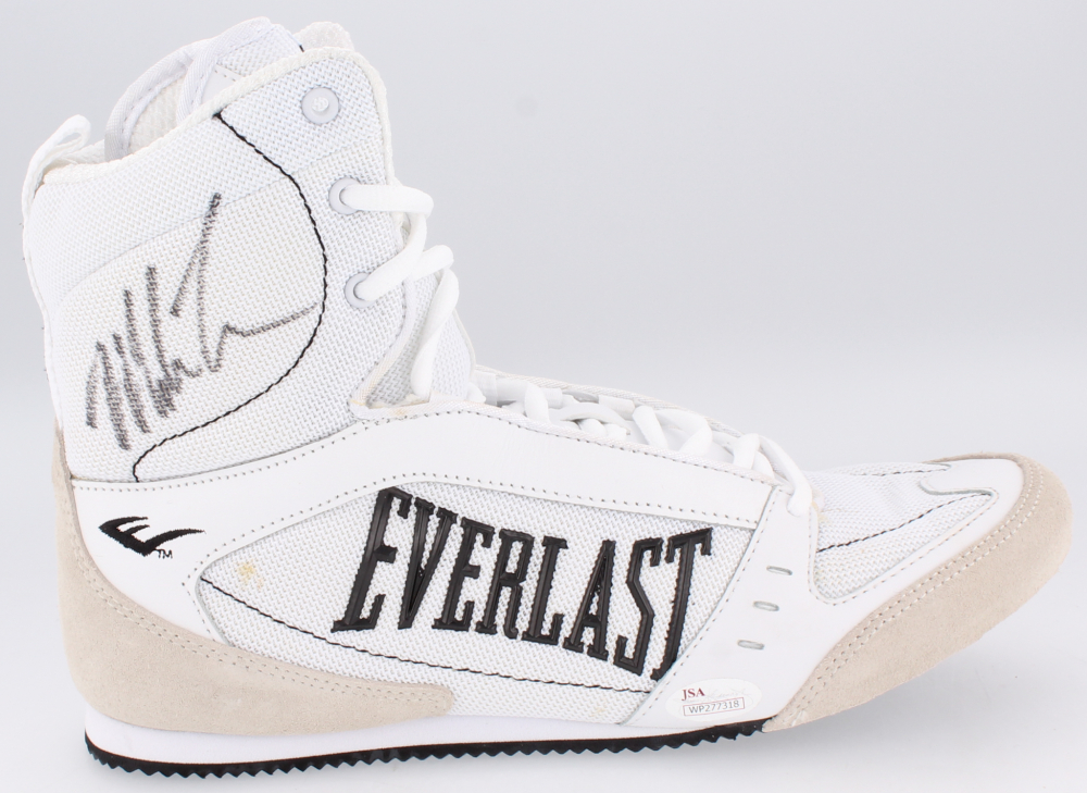 Mike Tyson Signed Everlast Boxing Shoe (JSA Hologram) Pristine Auction