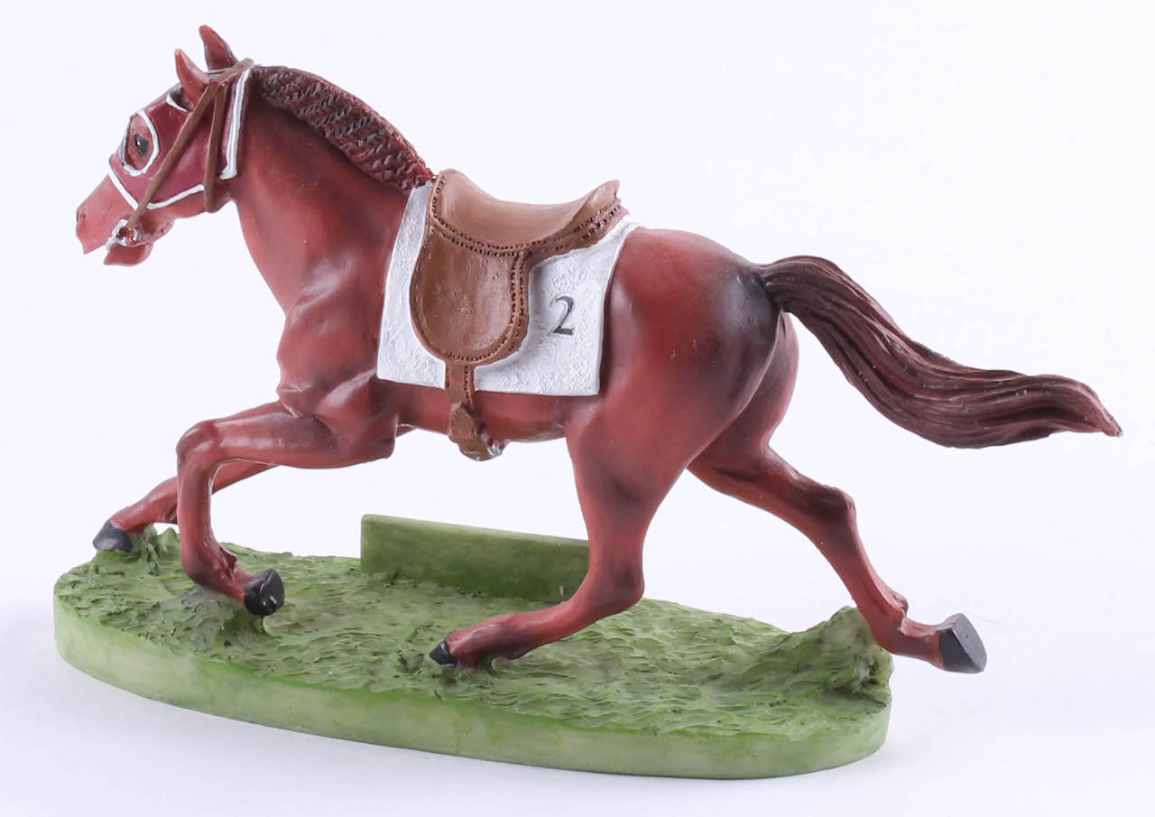 Hartland Commemorative Seabiscuit Horse Figure at PristineAuction.com Hartland Commemorative Seabiscuit Horse Figure at PristineAuction.com