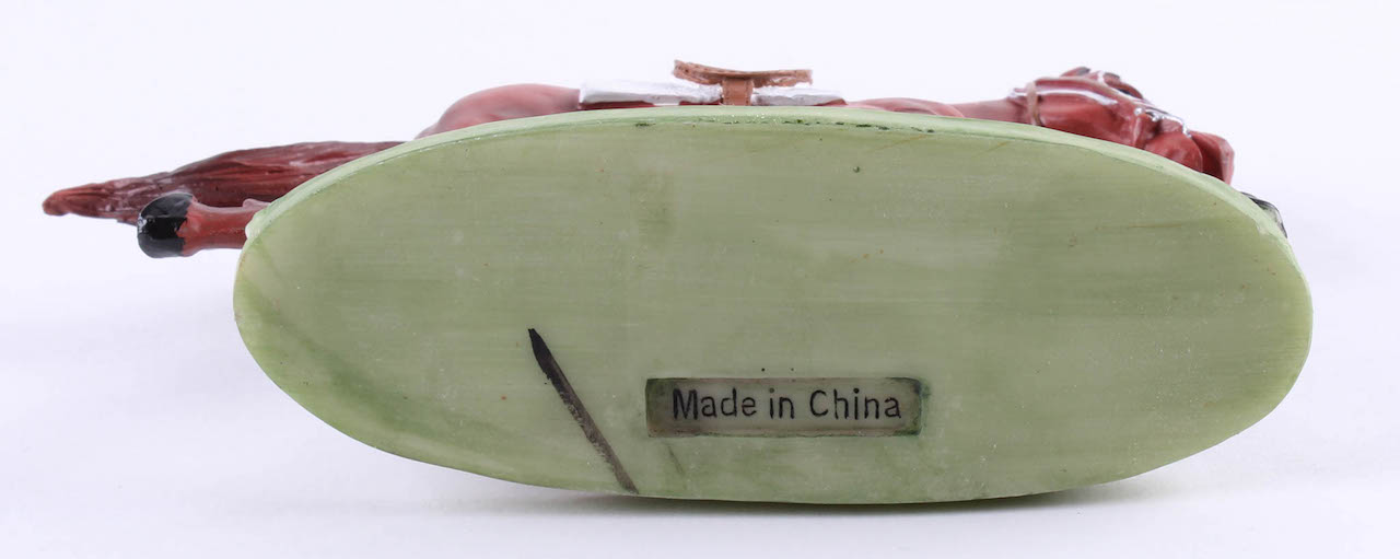 Hartland Commemorative Seabiscuit Horse Figure at PristineAuction.com Hartland Commemorative Seabiscuit Horse Figure at PristineAuction.com