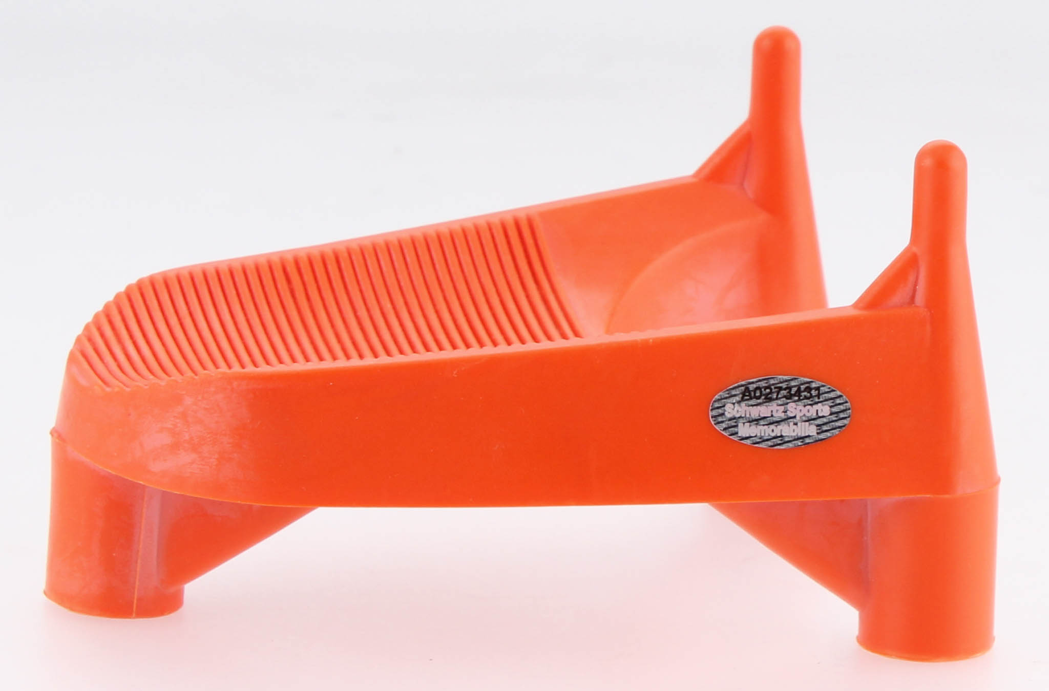 Kevin Butler Signed Kicking Tee (Schwartz COA) at PristineAuction.com Kevin Butler Signed Kicking Tee (Schwartz COA) at PristineAuction.com