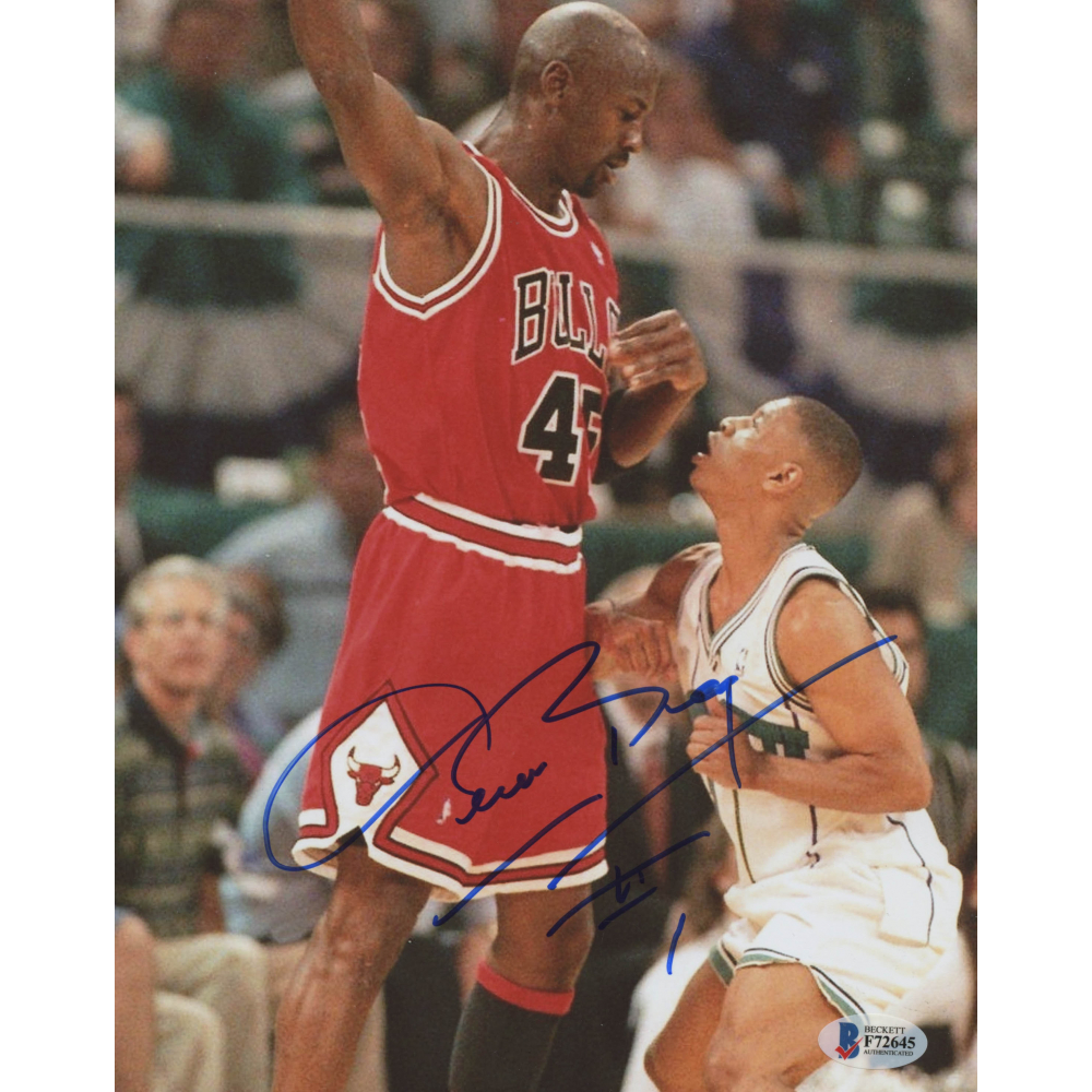 Muggsy Bogues Signed Hornets 8x10 Photo (Beckett) | Pristine Auction