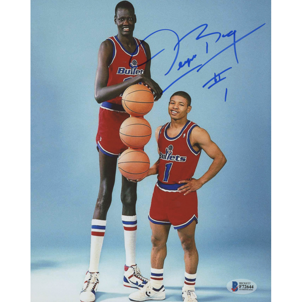 Muggsy Bogues Signed Bullets 8x10 Photo (Beckett COA) Pristine Auction