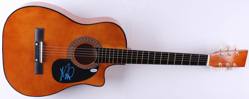 Kip Moore Signed Full-Size Acoustic Guitar (PSA COA) at PristineAuction.com Kip Moore Signed Full-Size Acoustic Guitar (PSA COA) at PristineAuction.com