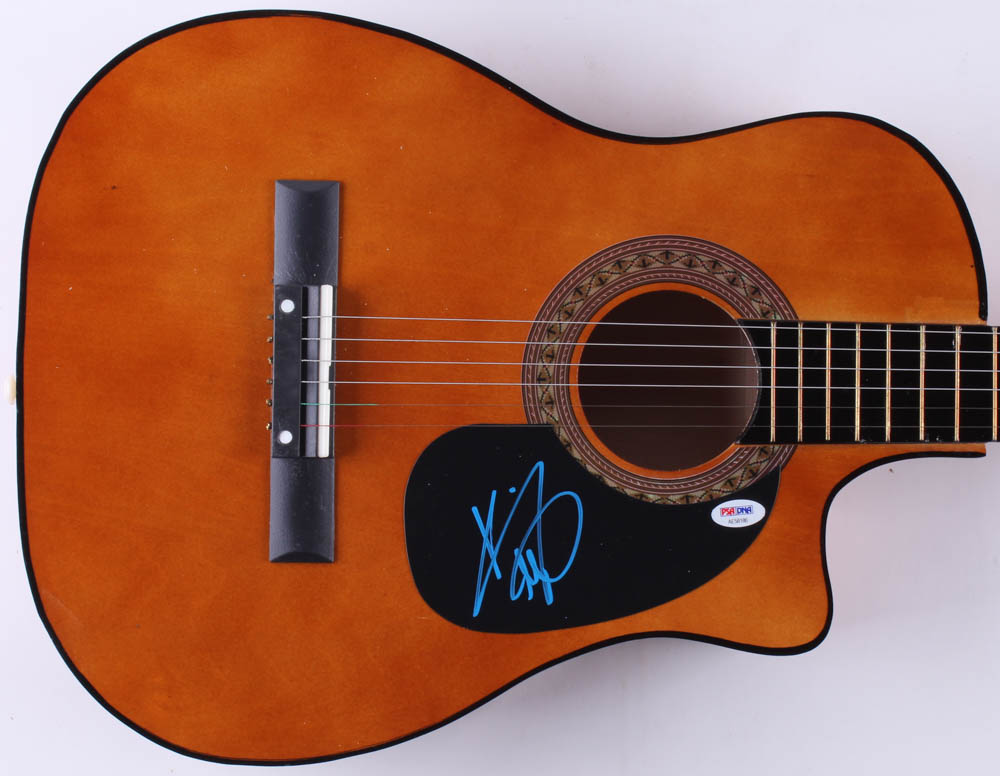 Kip Moore Signed Full-Size Acoustic Guitar (PSA COA) at PristineAuction.com Kip Moore Signed Full-Size Acoustic Guitar (PSA COA) at PristineAuction.com