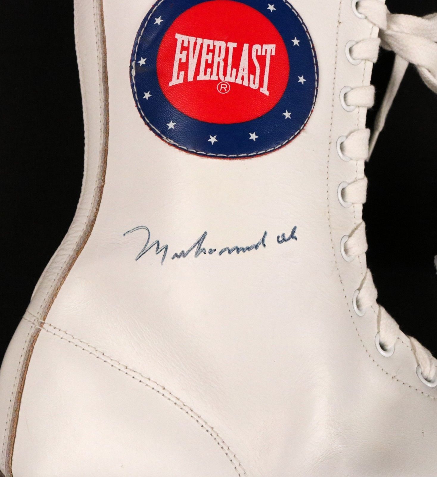 Muhammad Ali Signed Everlast Boxing Shoe (JSA LOA) at PristineAuction.com Muhammad Ali Signed Everlast Boxing Shoe (JSA LOA) at PristineAuction.com