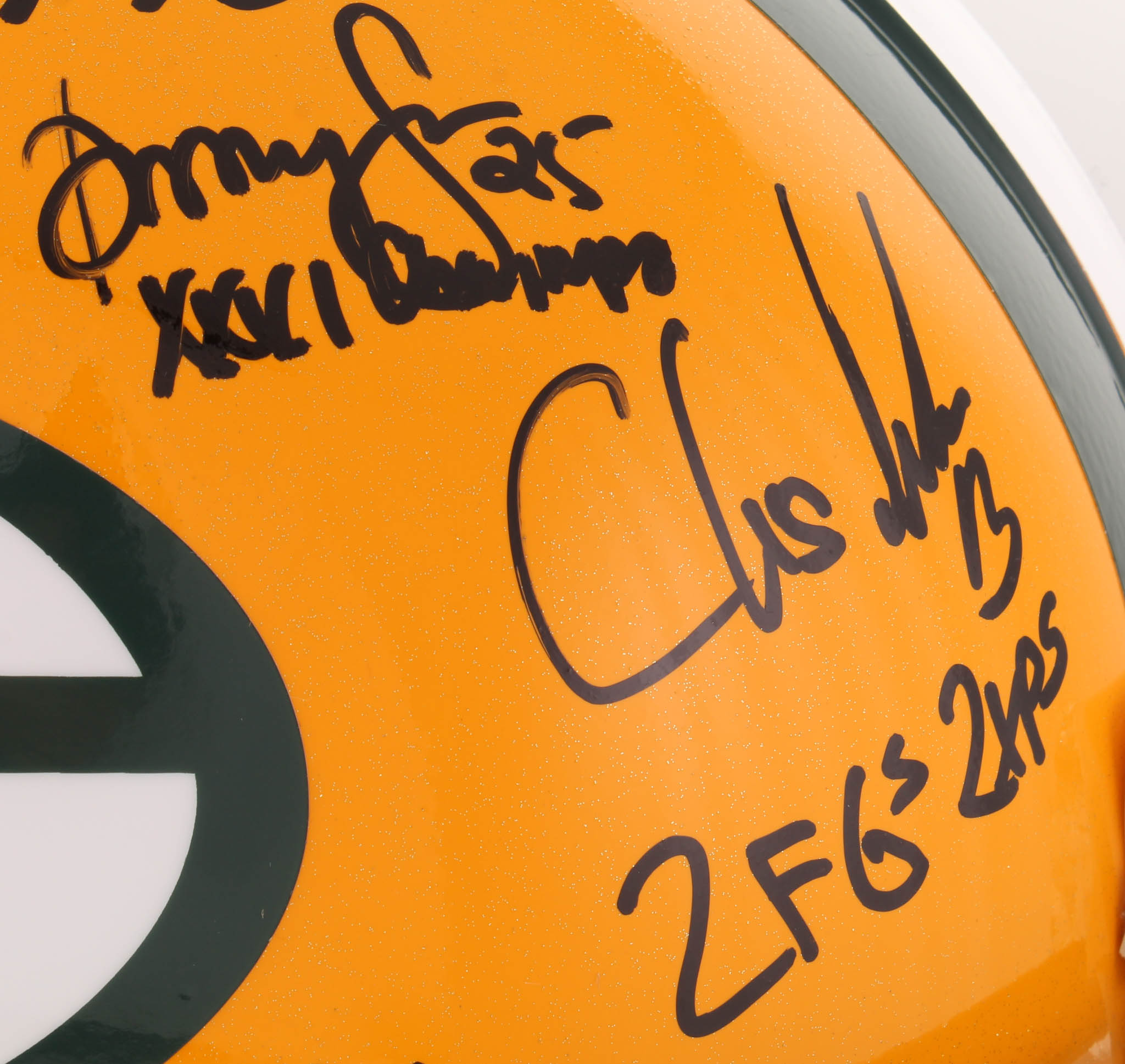 LE Super Bowl XXXI Champions Packers Full-Size Authentic On-Field Helmet Team-Signed by (23) With Brett Favre, Chris Jackie, Dorsey Levens (Radtke COA) at PristineAuction.com LE Super Bowl XXXI Champions Packers Full-Size Authentic On-Field Helmet Team-Signed by (23) With Brett Favre, Chris Jackie, Dorsey Levens (Radtke COA) at PristineAuction.com