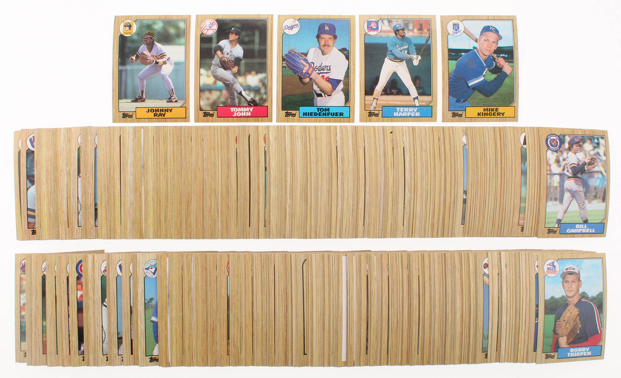 1987 Topps Baseball Vending Box of (500) Cards at PristineAuction.com 1987 Topps Baseball Vending Box of (500) Cards at PristineAuction.com