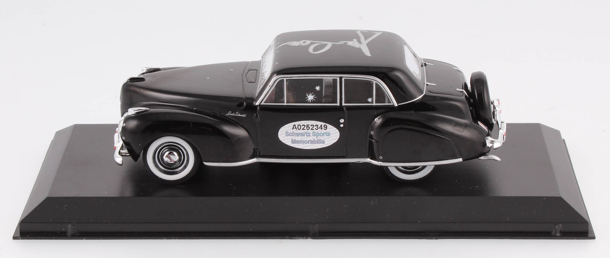 James Caan Signed LE "The Godfather" 1941 Lincoln Continental 1:43 Scale Die Cast Show Car (Schwartz COA) at PristineAuction.com James Caan Signed LE "The Godfather" 1941 Lincoln Continental 1:43 Scale Die Cast Show Car (Schwartz COA) at PristineAuction.com