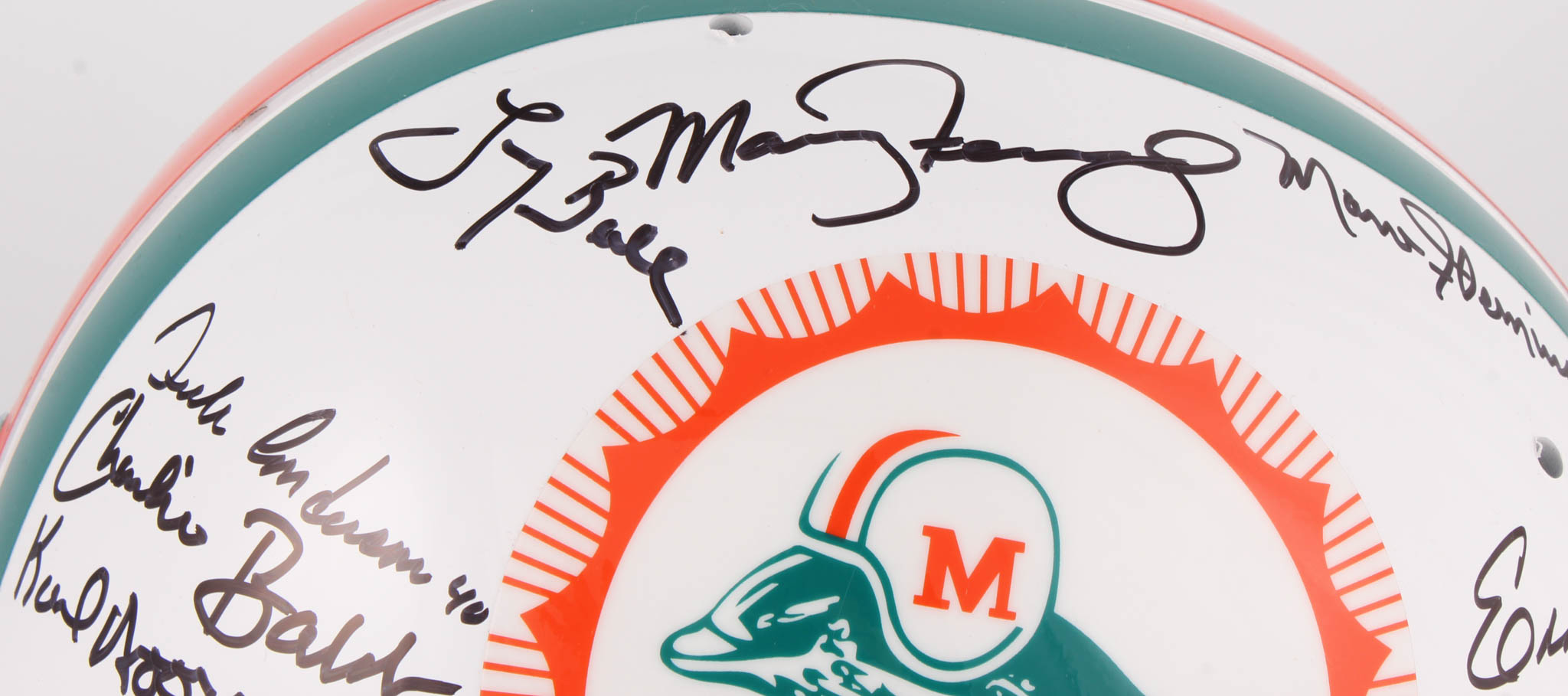 1972 Dolphins Full-Size Throwback Suspension Helmet Team-Signed by (27) with Bob Griese, Jake Scott, Dick Anderson, Mercury Morris, Al Jenkins (JSA) at PristineAuction.com 1972 Dolphins Full-Size Throwback Suspension Helmet Team-Signed by (27) with Bob Griese, Jake Scott, Dick Anderson, Mercury Morris, Al Jenkins (JSA) at PristineAuction.com