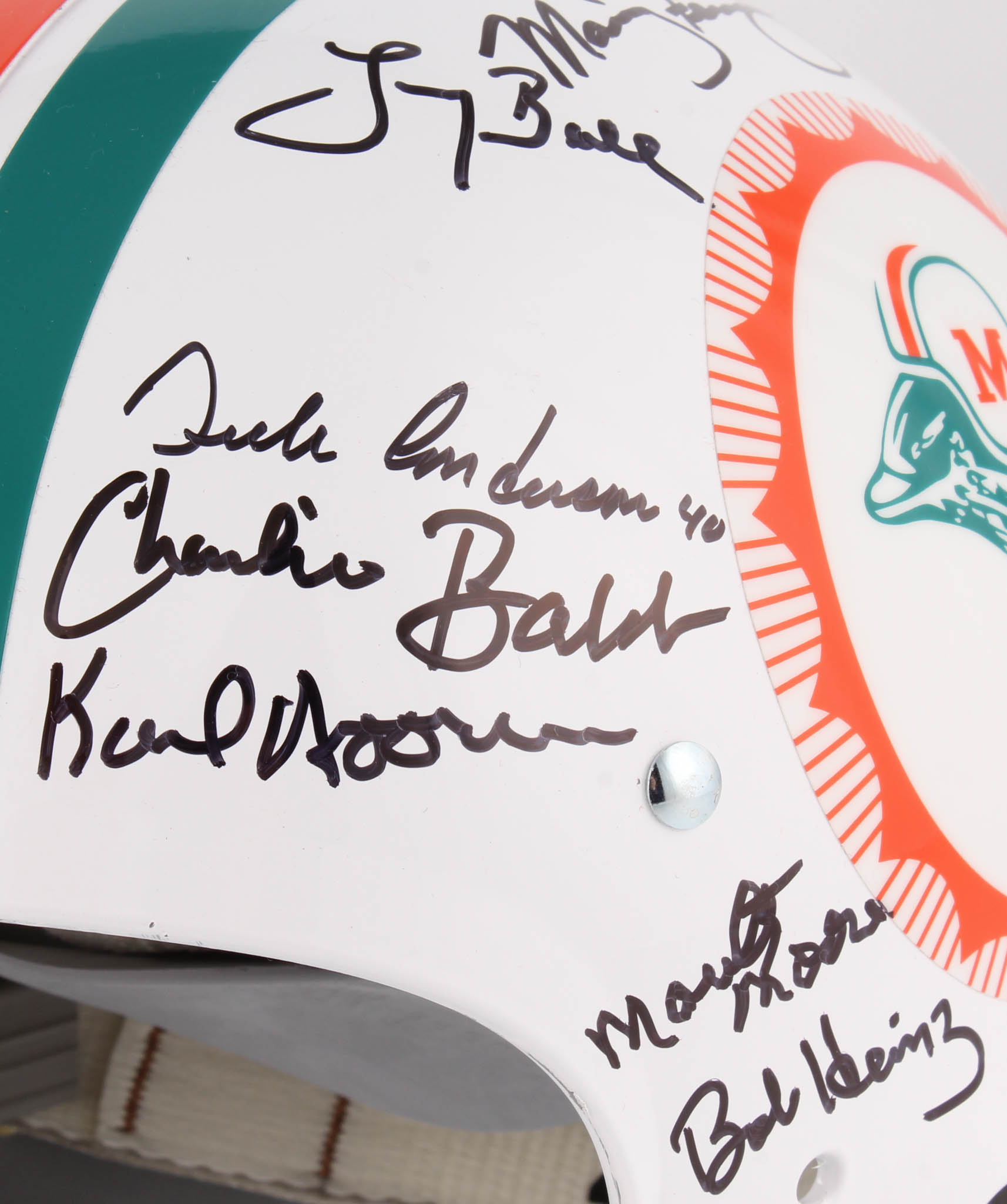 1972 Dolphins Full-Size Throwback Suspension Helmet Team-Signed by (27) with Bob Griese, Jake Scott, Dick Anderson, Mercury Morris, Al Jenkins (JSA) at PristineAuction.com 1972 Dolphins Full-Size Throwback Suspension Helmet Team-Signed by (27) with Bob Griese, Jake Scott, Dick Anderson, Mercury Morris, Al Jenkins (JSA) at PristineAuction.com