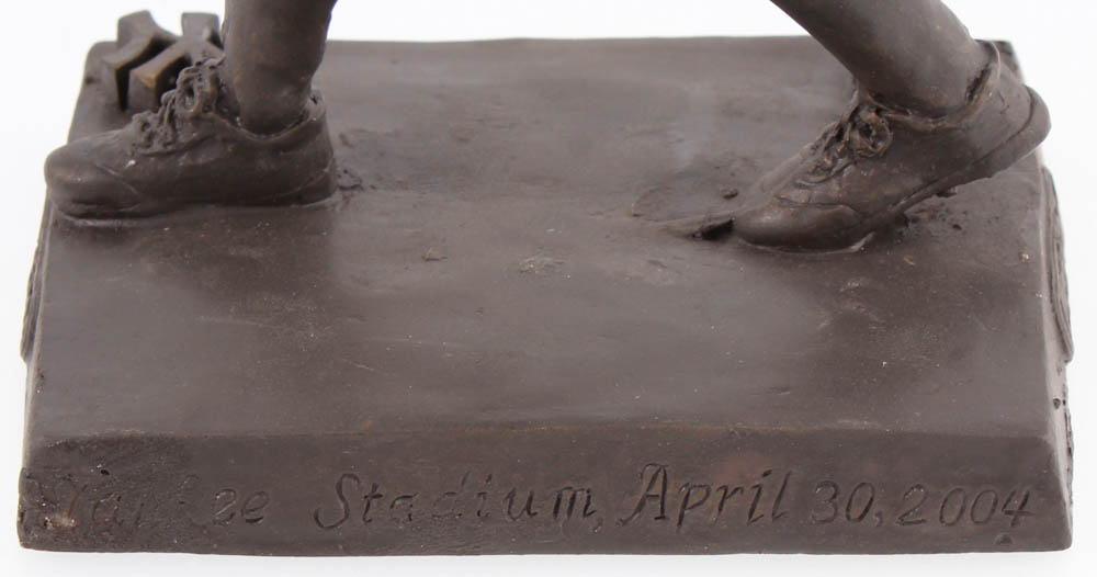 Babe Ruth Yankees 2004 Hormel Bronze Monument Park Statue at PristineAuction.com Babe Ruth Yankees 2004 Hormel Bronze Monument Park Statue at PristineAuction.com