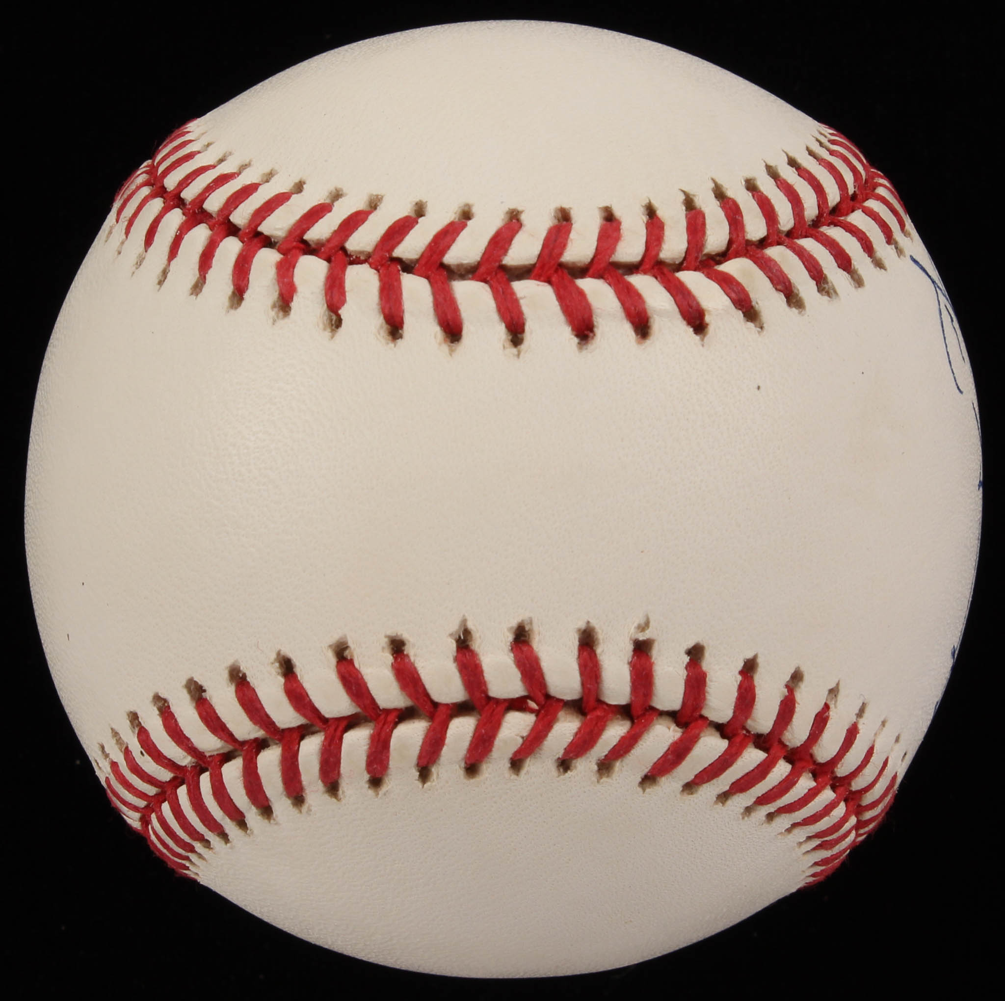 Luis Gonzalez Signed Official 2001 World Series Logo Baseball (JSA COA) at PristineAuction.com Luis Gonzalez Signed Official 2001 World Series Logo Baseball (JSA COA) at PristineAuction.com