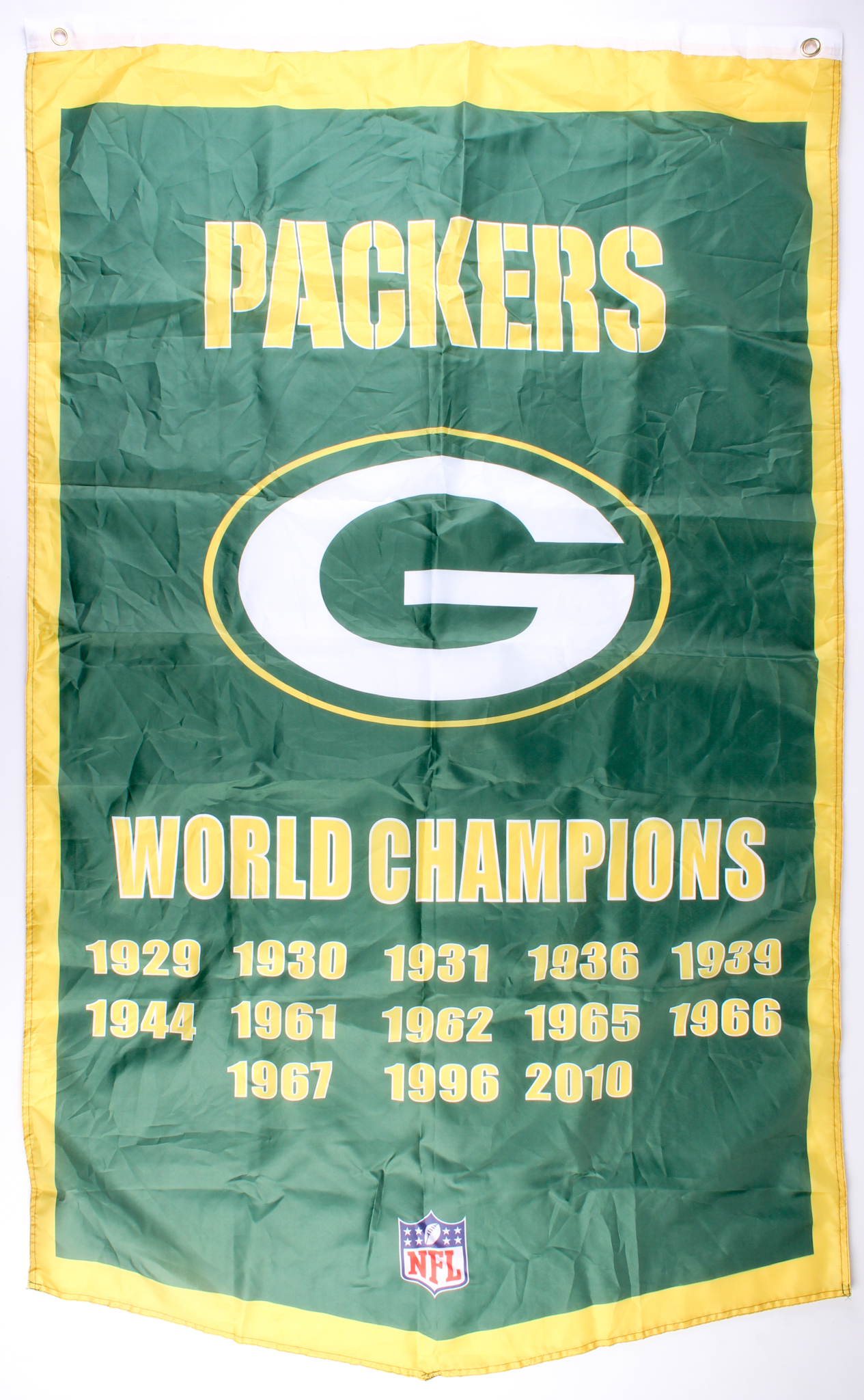 Green Bay Packers 35x60 Super Bowl World Champions Flag at PristineAuction.com Green Bay Packers 35x60 Super Bowl World Champions Flag at PristineAuction.com