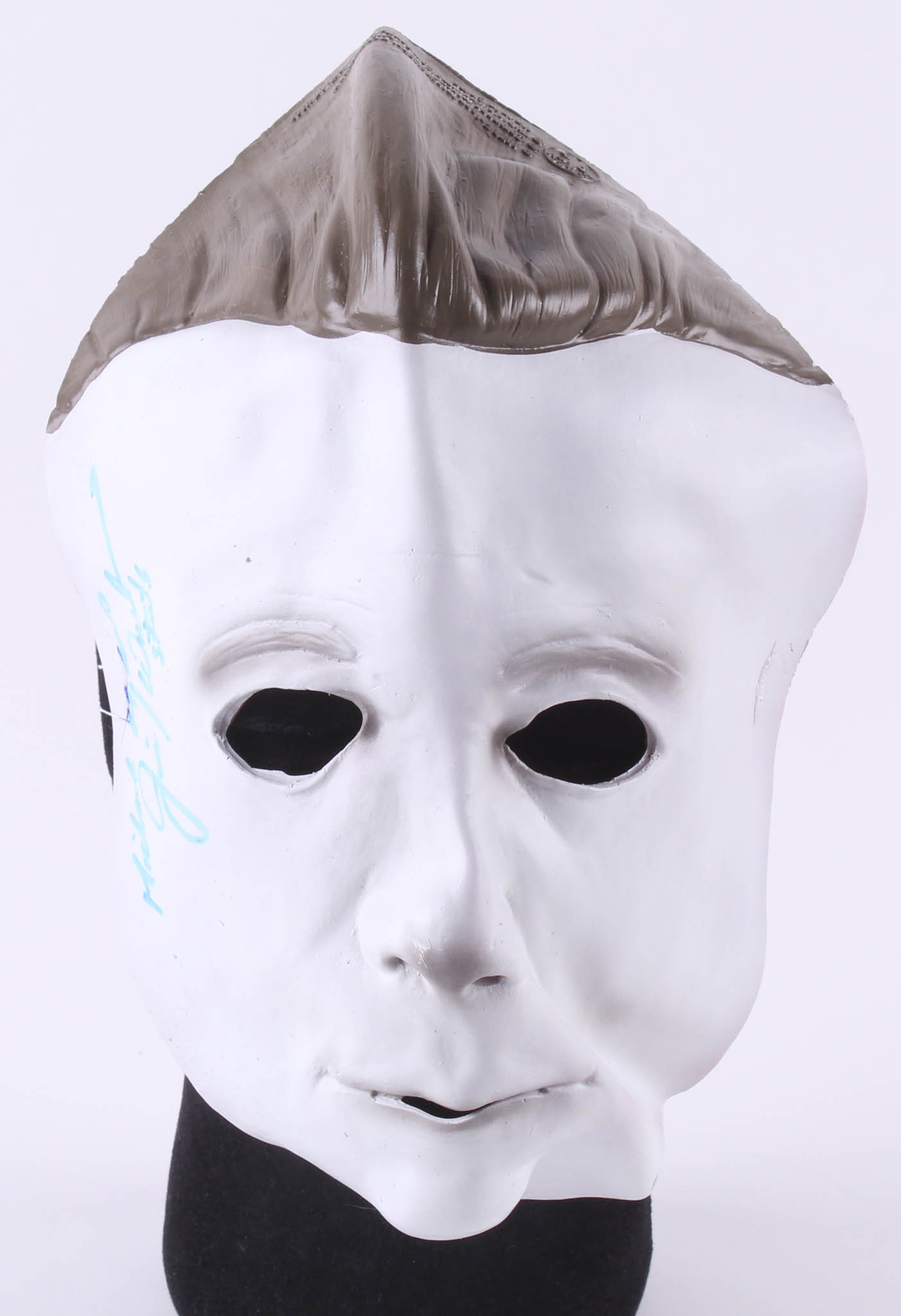 Jim Winburn Signed Full-Size Michael Myers Mask Inscribed "Michael Myers" & "Stunts" (Legends COA) at PristineAuction.com Jim Winburn Signed Full-Size Michael Myers Mask Inscribed "Michael Myers" & "Stunts" (Legends COA) at PristineAuction.com