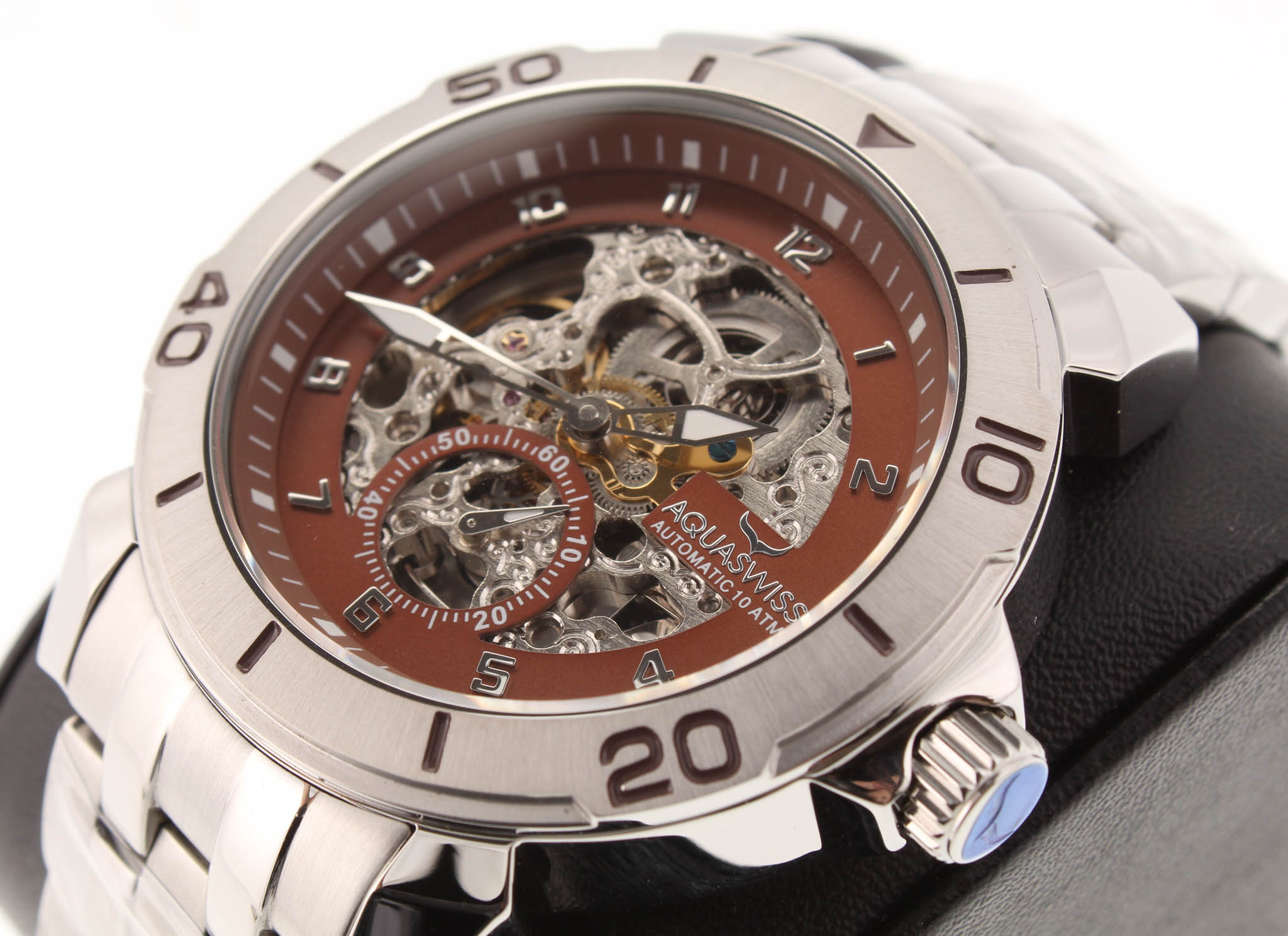 AQUASWISS COG Men's Watch (New) at PristineAuction.com AQUASWISS COG Men's Watch (New) at PristineAuction.com