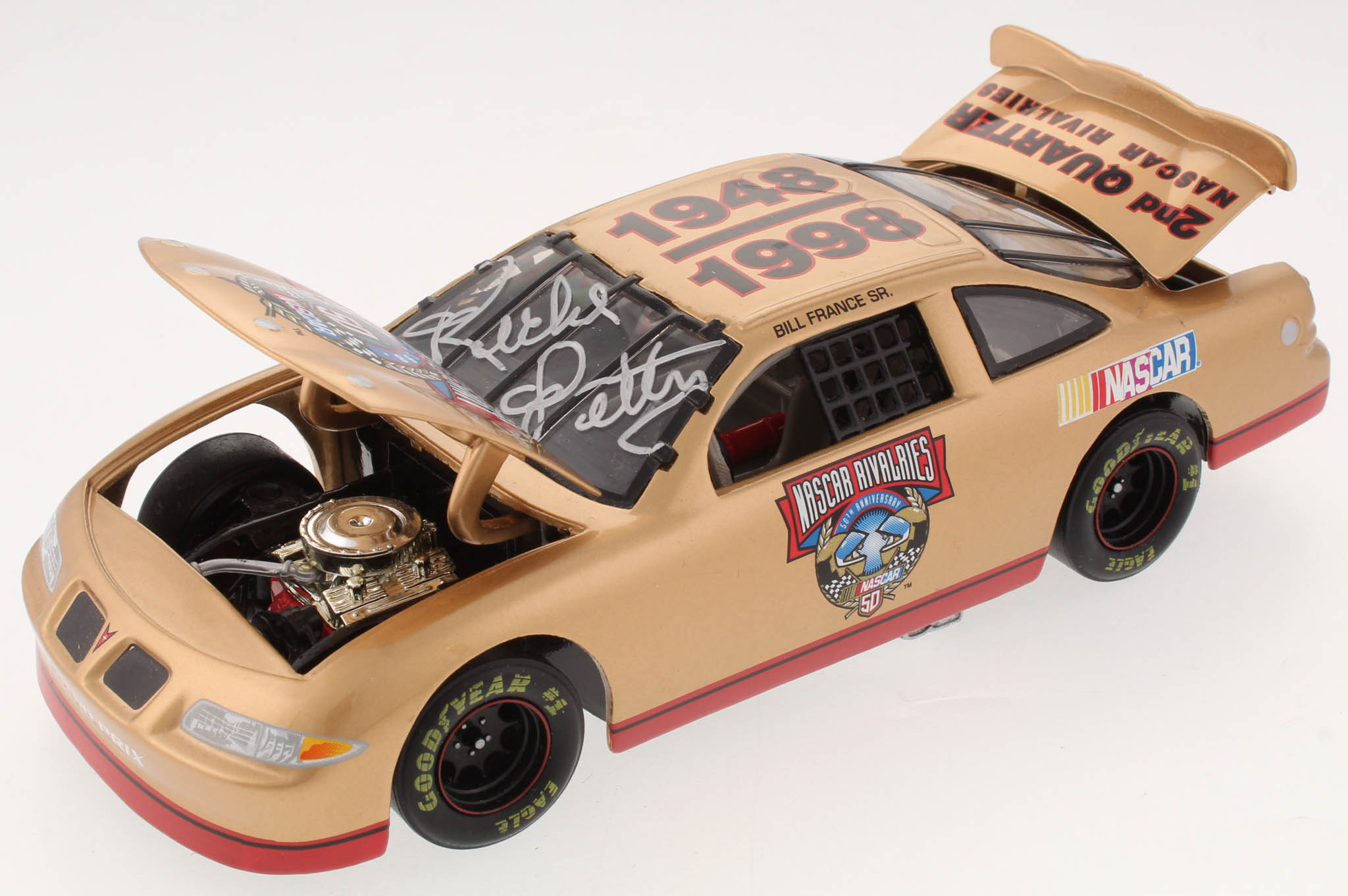 Richard Petty Signed LE 1948-1998 50th Anniversary / Pontiac Grand Prix Elite 1:24 Scale Die Cast Car with NASCAR 50th Anniversay Coin (Beckett COA) at PristineAuction.com Richard Petty Signed LE 1948-1998 50th Anniversary / Pontiac Grand Prix Elite 1:24 Scale Die Cast Car with NASCAR 50th Anniversay Coin (Beckett COA) at PristineAuction.com