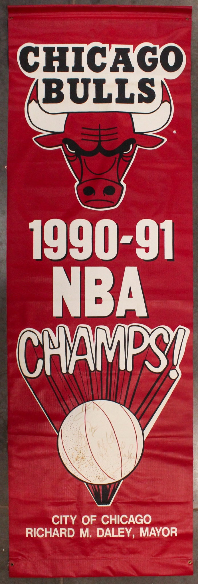 1990-91 Chicago Bulls 31x97 NBA Champs Stadium Banner Signed by (6) with Michael Jordan, Scottie Pippen, Horace Grant, Bill Cartwright (Beckett LOA) at PristineAuction.com 1990-91 Chicago Bulls 31x97 NBA Champs Stadium Banner Signed by (6) with Michael Jordan, Scottie Pippen, Horace Grant, Bill Cartwright (Beckett LOA) at PristineAuction.com