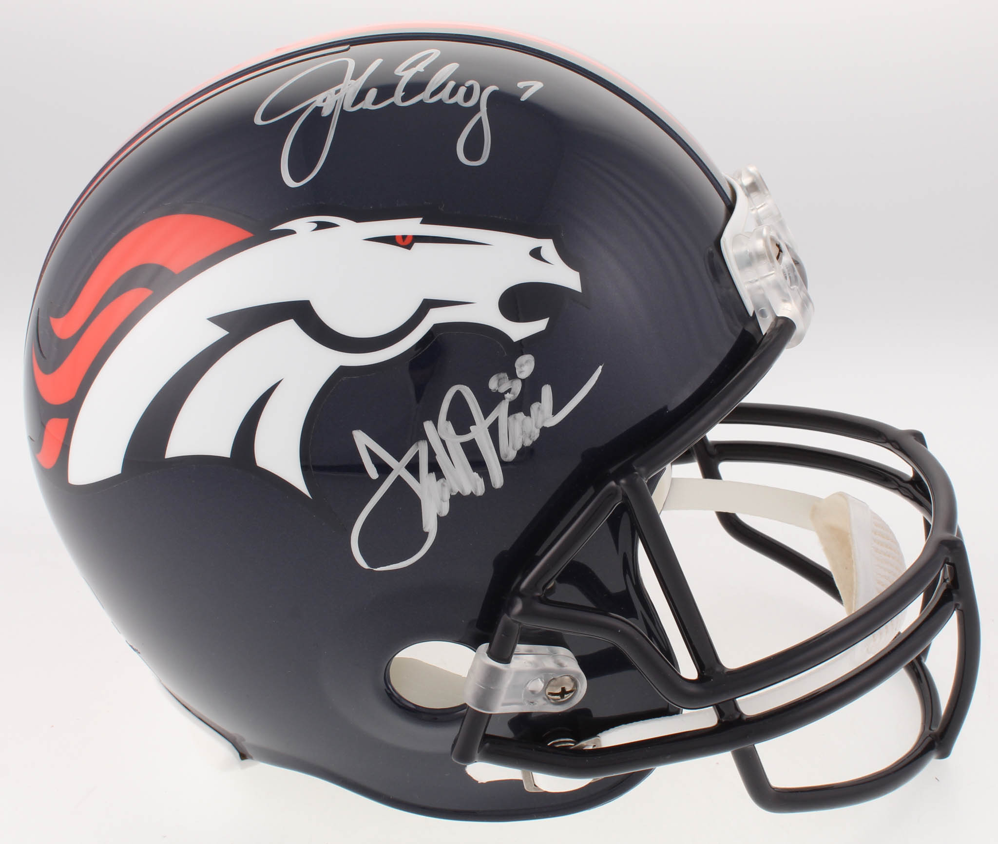 John Elway & Terrell Davis Signed Denver Broncos Full-Size Helmet (Radtke COA & Elway Hologram) at PristineAuction.com John Elway & Terrell Davis Signed Denver Broncos Full-Size Helmet (Radtke COA & Elway Hologram) at PristineAuction.com