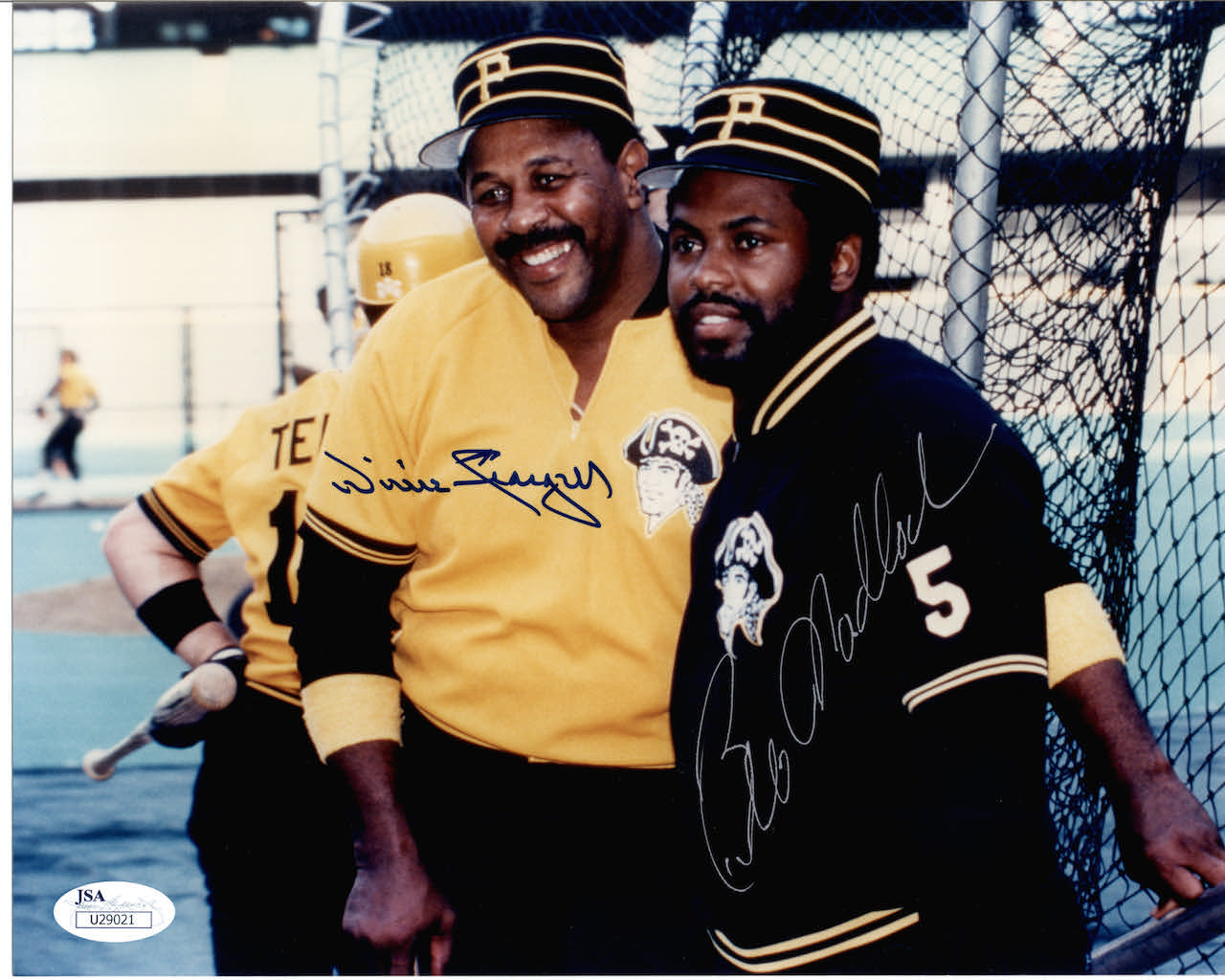 “HALL OF FAME & STARS” Baseball Mystery Signed Photo Box **15 Per Box!** at PristineAuction.com “HALL OF FAME & STARS” Baseball Mystery Signed Photo Box **15 Per Box!** at PristineAuction.com