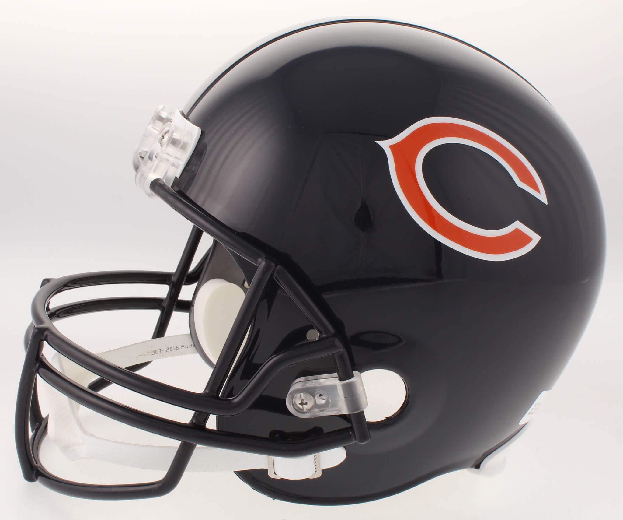 Brian Urlacher Signed Chicago Bears Full-Size Helmet Inscribed "HOF 2018" (JSA COA) at PristineAuction.com Brian Urlacher Signed Chicago Bears Full-Size Helmet Inscribed "HOF 2018" (JSA COA) at PristineAuction.com