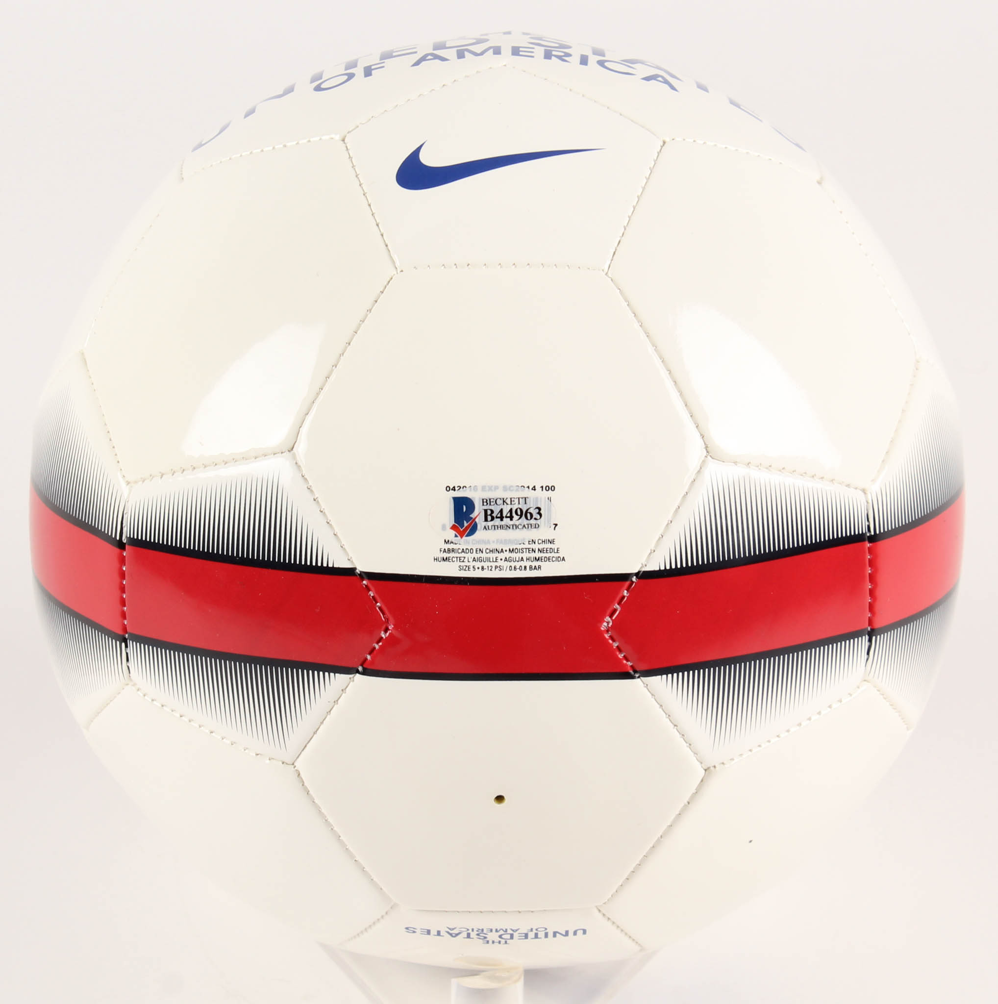 Christian Pulisic Signed USA Logo Soccer Ball (Beckett Hologram) at PristineAuction.com Christian Pulisic Signed USA Logo Soccer Ball (Beckett Hologram) at PristineAuction.com