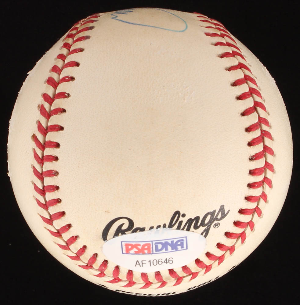 Frank Robinson Signed ONL Baseball (PSA COA) at PristineAuction.com Frank Robinson Signed ONL Baseball (PSA COA) at PristineAuction.com