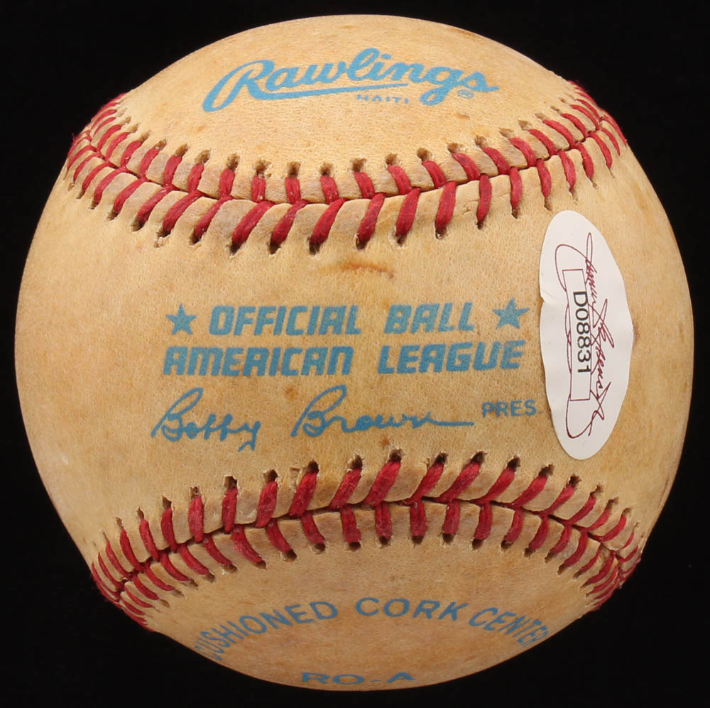 Vernon "Lefty" Gomez Signed OAL Baseball (JSA COA) at PristineAuction.com Vernon "Lefty" Gomez Signed OAL Baseball (JSA COA) at PristineAuction.com