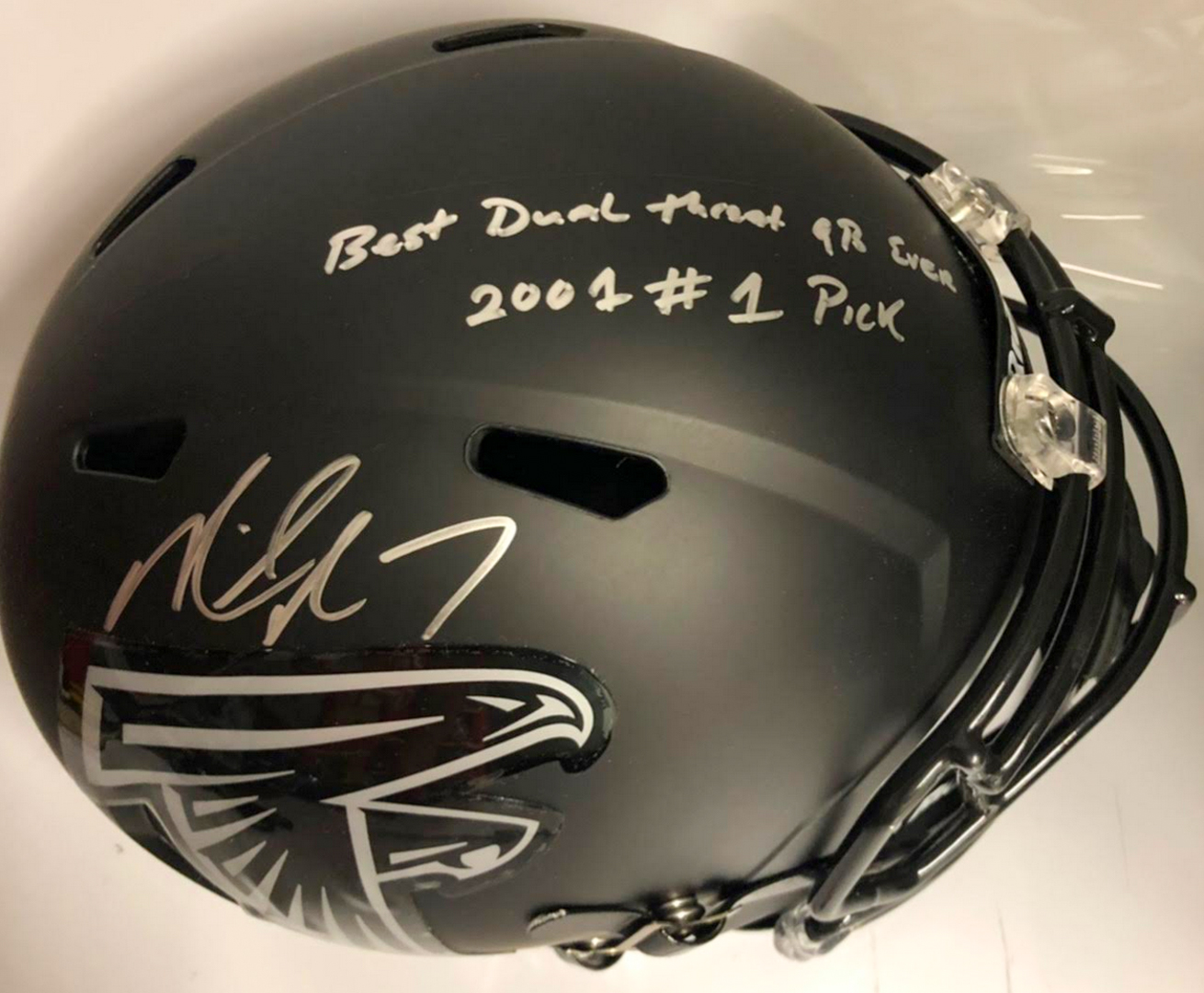 Michael Vick Signed Atlanta Falcons Full-Size Speed Helmet Inscribed "Best Dual Threat QB Ever" & "2001 #1 Pick" (PSA COA) at PristineAuction.com Michael Vick Signed Atlanta Falcons Full-Size Speed Helmet Inscribed "Best Dual Threat QB Ever" & "2001 #1 Pick" (PSA COA) at PristineAuction.com