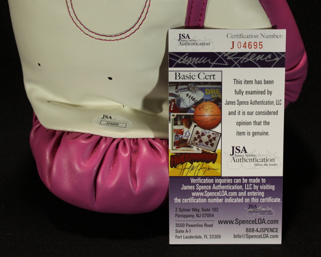 Laila Ali Signed Pink Everlast Boxing Glove (JSA COA) at PristineAuction.com Laila Ali Signed Pink Everlast Boxing Glove (JSA COA) at PristineAuction.com