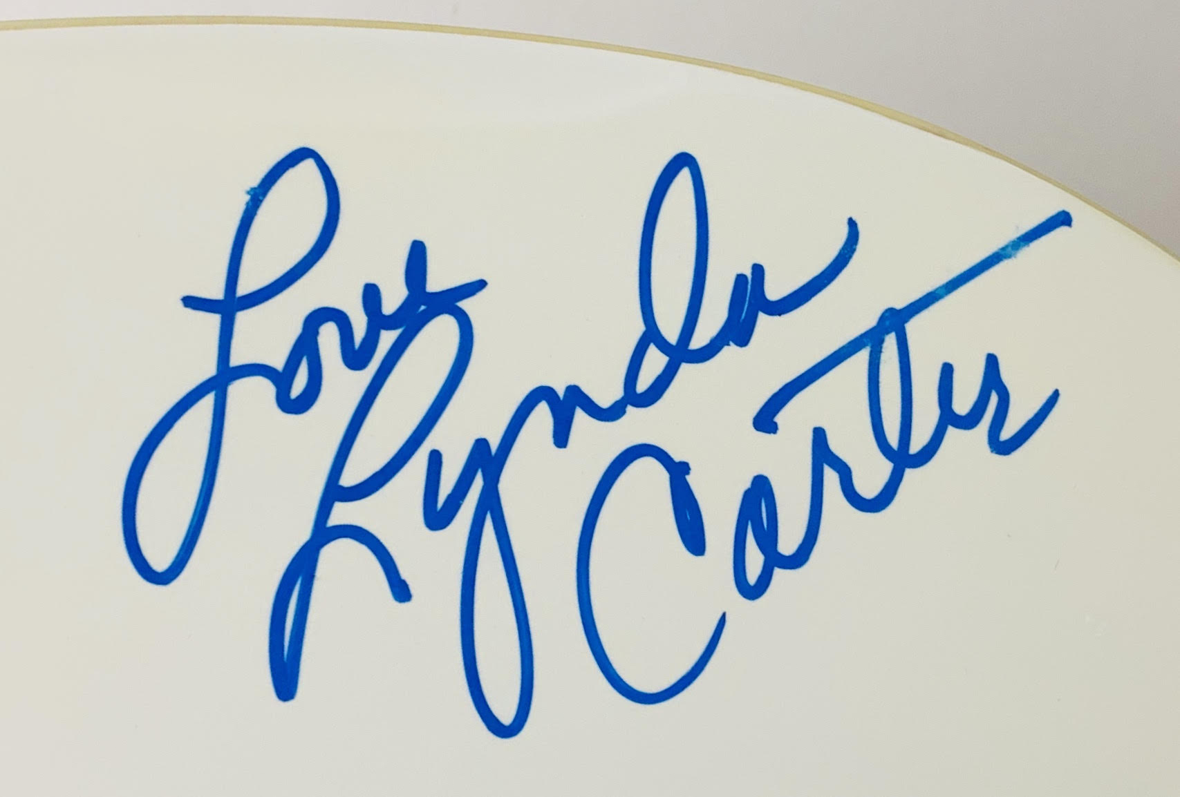 Lynda Carter Signed "Wonder Woman" Acoustic Guitar Inscribed "Love" (JSA COA) at PristineAuction.com Lynda Carter Signed "Wonder Woman" Acoustic Guitar Inscribed "Love" (JSA COA) at PristineAuction.com
