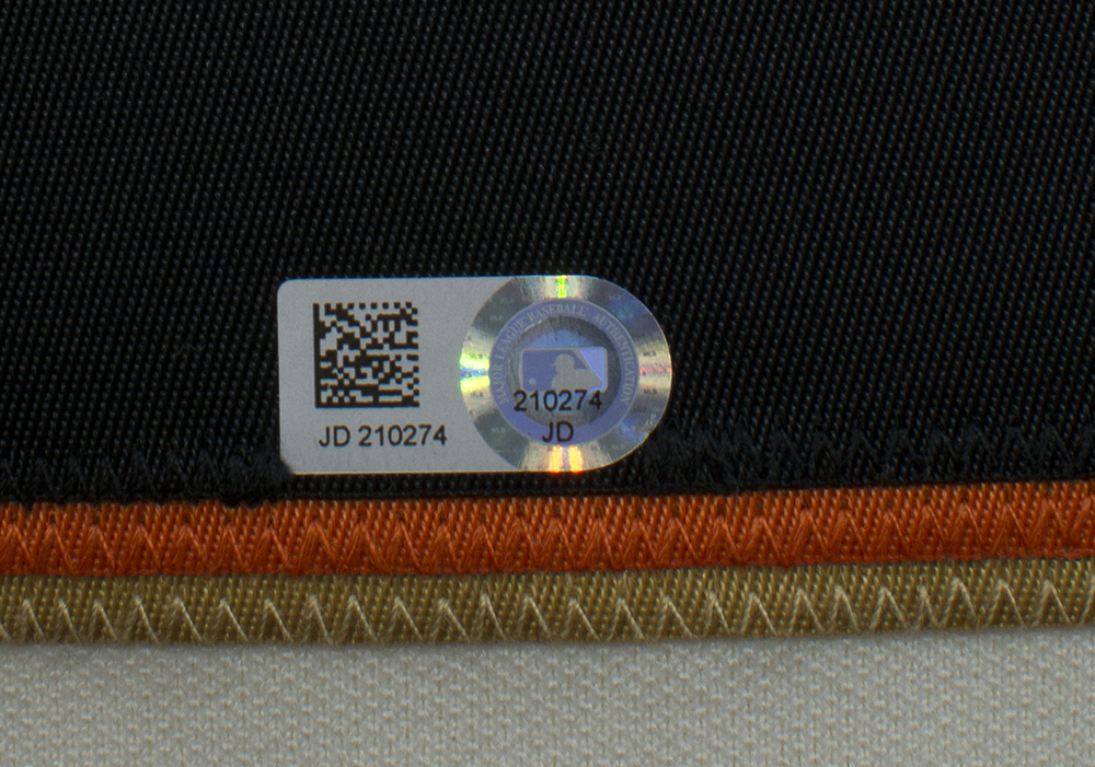 Buster Posey Signed San Francisco Giants Majestic Jersey (MLB Hologram) at PristineAuction.com Buster Posey Signed San Francisco Giants Majestic Jersey (MLB Hologram) at PristineAuction.com