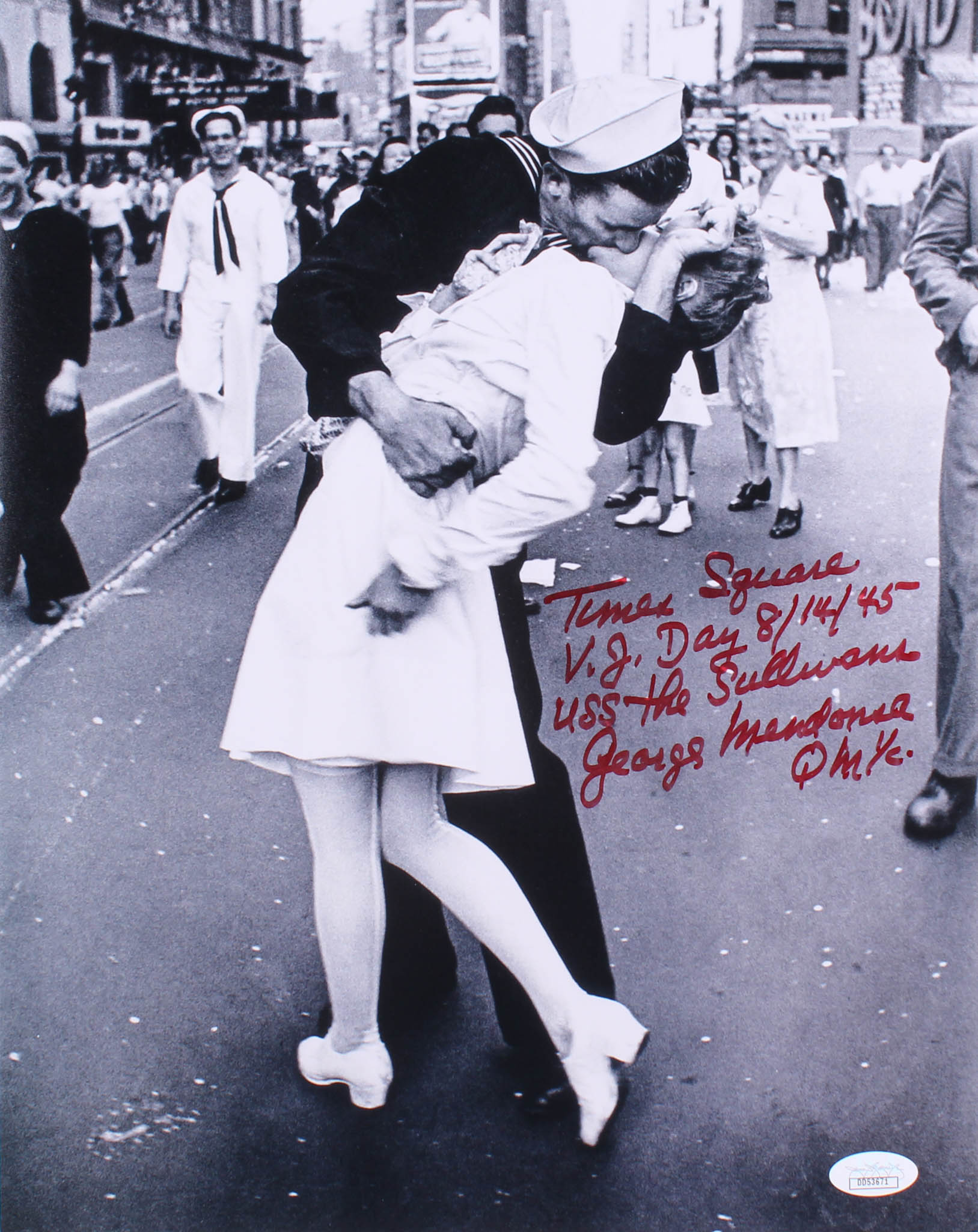 George Mendonsa Signed "The Kiss" 11x14 Photo with Extensive Inscription (Beckett COA) at PristineAuction.com George Mendonsa Signed "The Kiss" 11x14 Photo with Extensive Inscription (Beckett COA) at PristineAuction.com