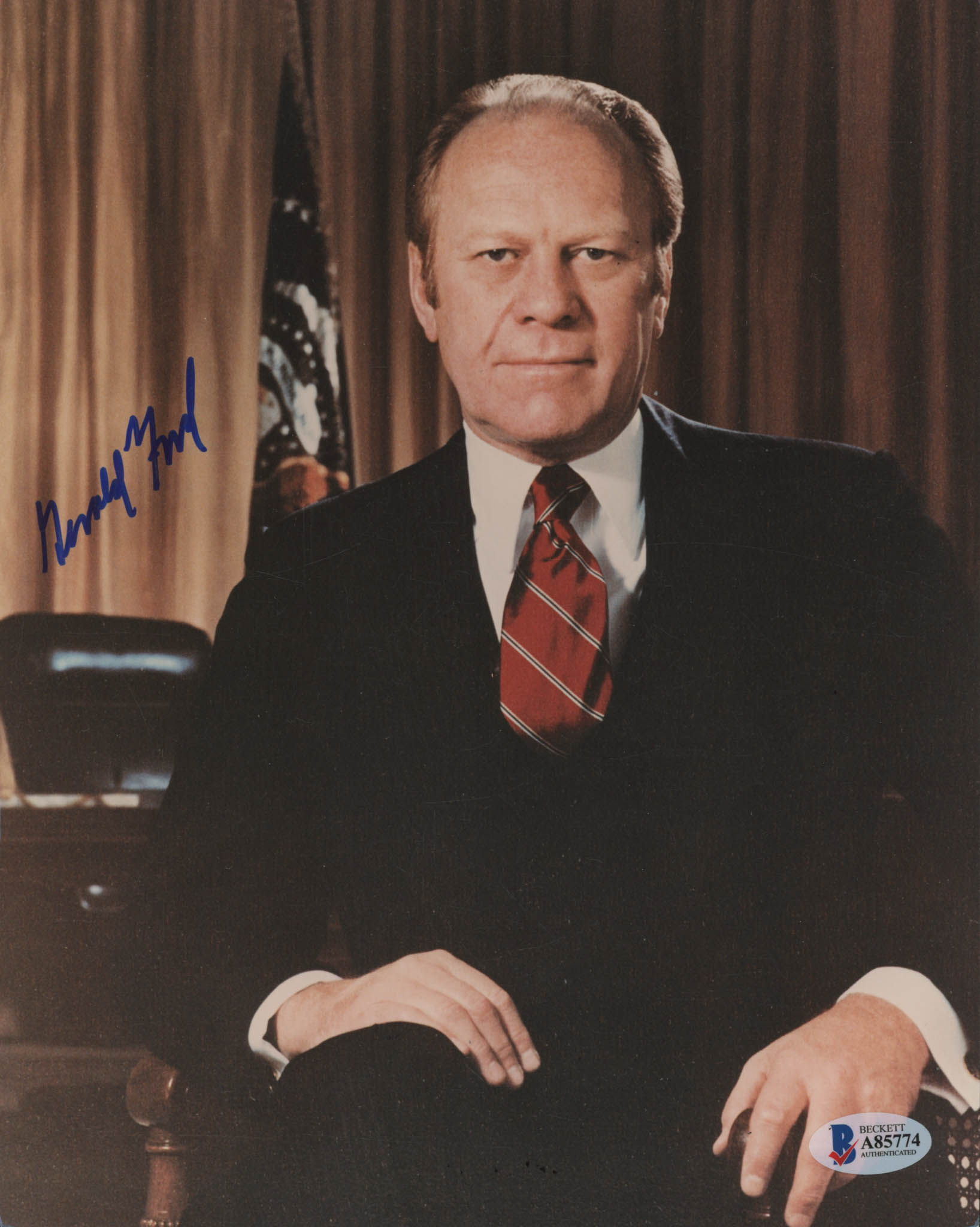 Gerald Ford Signed 8x10 Photo (Beckett LOA) at PristineAuction.com Gerald Ford Signed 8x10 Photo (Beckett LOA) at PristineAuction.com