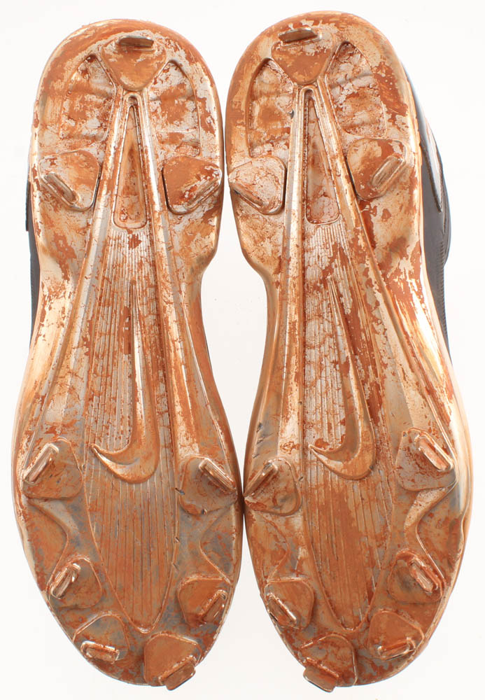 Pair of (2) Derek Jeter Game Used 2014 Final Season Jordan Air Baseball Cleats (Steiner COA) at PristineAuction.com Pair of (2) Derek Jeter Game Used 2014 Final Season Jordan Air Baseball Cleats (Steiner COA) at PristineAuction.com