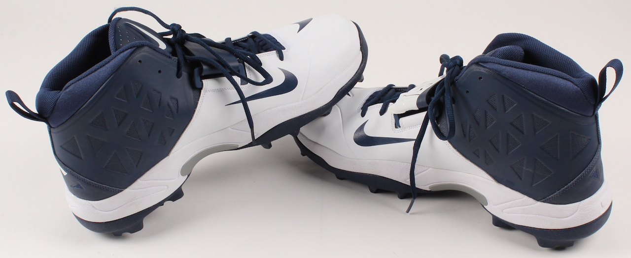 Pair of (2) Game-Used Nike Flywire Cleats (PA LOA) at PristineAuction.com Pair of (2) Game-Used Nike Flywire Cleats (PA LOA) at PristineAuction.com