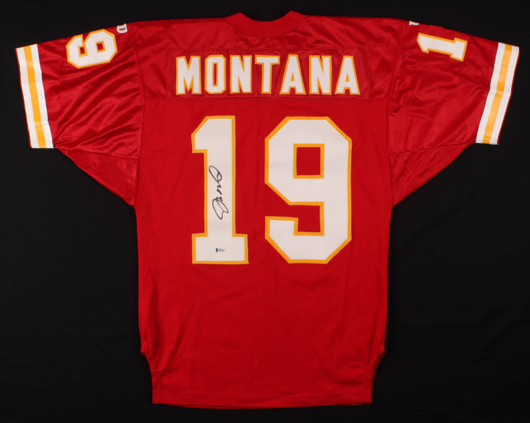 Joe Montana Signed Kansas City Chiefs Jersey (Beckett COA) at PristineAuction.com Joe Montana Signed Kansas City Chiefs Jersey (Beckett COA) at PristineAuction.com
