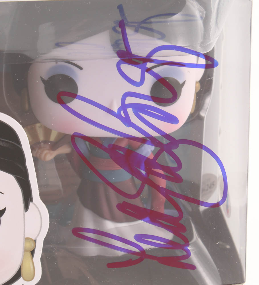 Lea Salonga Signed "Disney" Mulan #323 Funko Pop! Vinyl Figure (Beckett COA) at PristineAuction.com Lea Salonga Signed "Disney" Mulan #323 Funko Pop! Vinyl Figure (Beckett COA) at PristineAuction.com