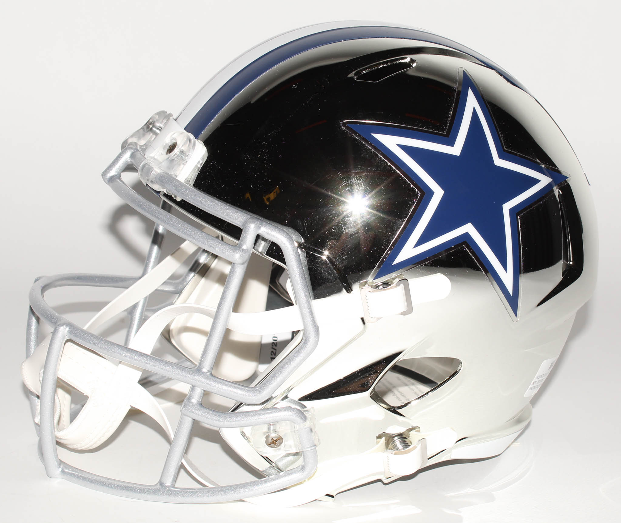 Leighton Vander Esch Signed Dallas Cowboys Full-Size Chrome Speed Helmet (Beckett) at PristineAuction.com Leighton Vander Esch Signed Dallas Cowboys Full-Size Chrome Speed Helmet (Beckett) at PristineAuction.com