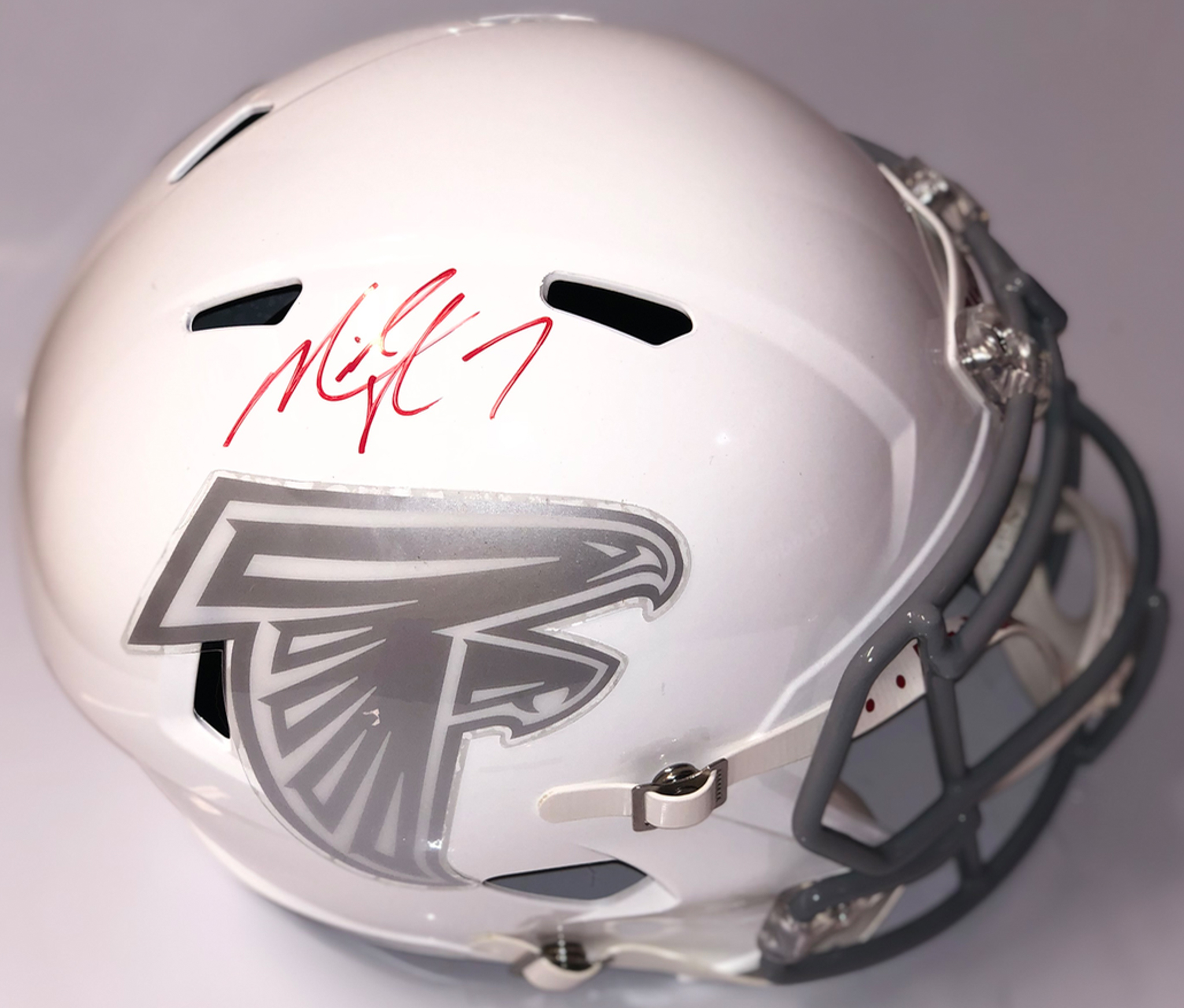 Michael Vick Signed Atlanta Falcons White ICE Full-Size Speed Helmet (PSA COA) at PristineAuction.com Michael Vick Signed Atlanta Falcons White ICE Full-Size Speed Helmet (PSA COA) at PristineAuction.com