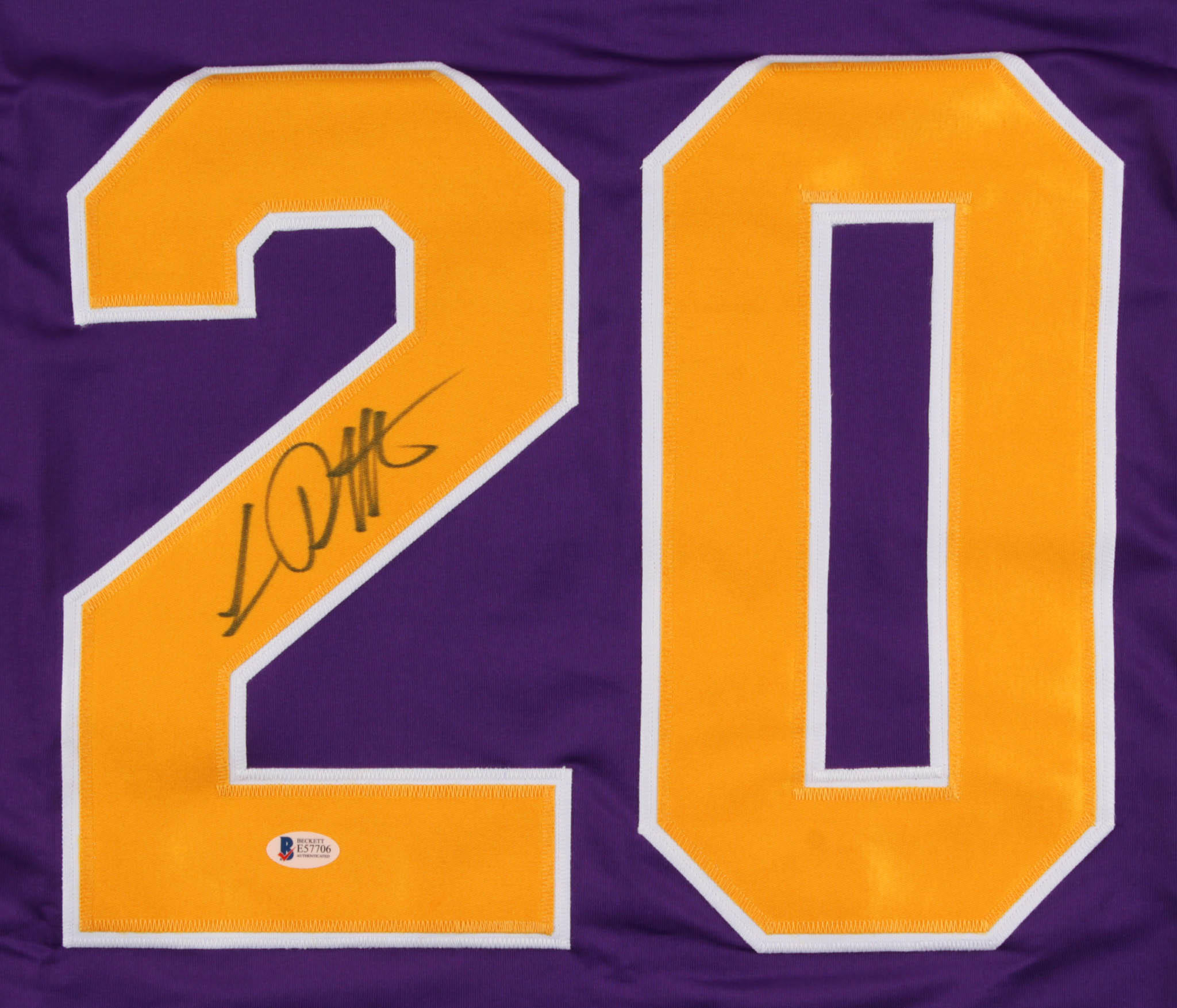 Luc Robitaille Signed Los Angeles Kings Throwback Jersey (Beckett COA) at PristineAuction.com Luc Robitaille Signed Los Angeles Kings Throwback Jersey (Beckett COA) at PristineAuction.com