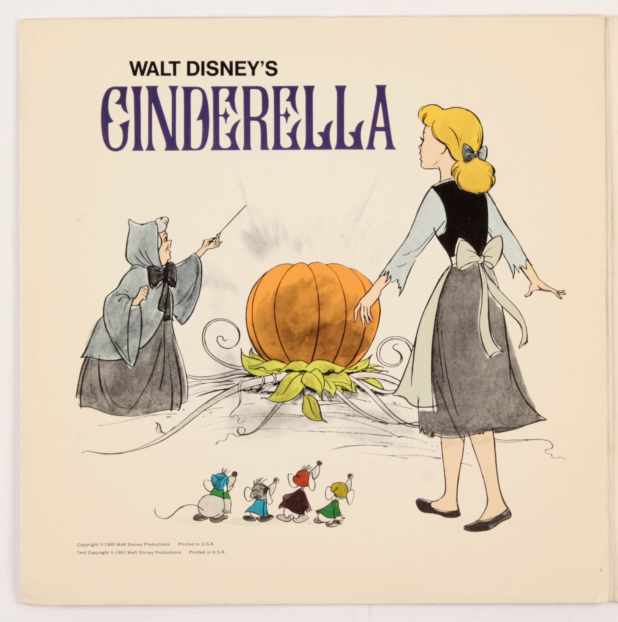 Vintage 1969 Walt Disney "Cinderella" Vinyl Record Album at PristineAuction.com Vintage 1969 Walt Disney "Cinderella" Vinyl Record Album at PristineAuction.com