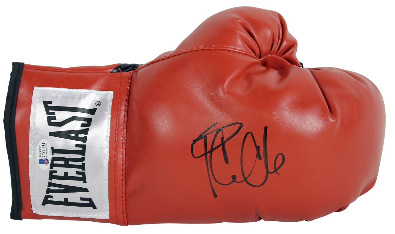 Ice Cube Signed Everlast Boxing Glove (Beckett COA) at PristineAuction.com Ice Cube Signed Everlast Boxing Glove (Beckett COA) at PristineAuction.com