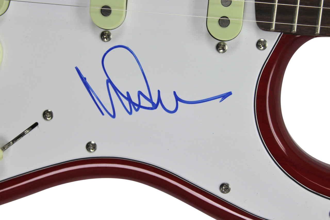 Roger Waters & Nick Mason Signed Fender Stratocaster Electric Guitar (PSA COA) at PristineAuction.com Roger Waters & Nick Mason Signed Fender Stratocaster Electric Guitar (PSA COA) at PristineAuction.com