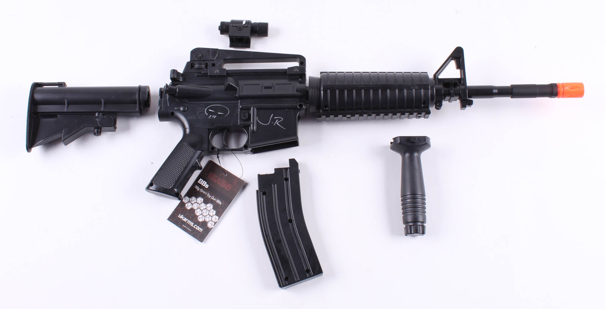 Jon Bernthal Signed Full-Size "Punisher" Replica Assault Rifle Airsoft Gun with Hand-Drawn Punisher Skull (JSA Hologram) at PristineAuction.com Jon Bernthal Signed Full-Size "Punisher" Replica Assault Rifle Airsoft Gun with Hand-Drawn Punisher Skull (JSA Hologram) at PristineAuction.com