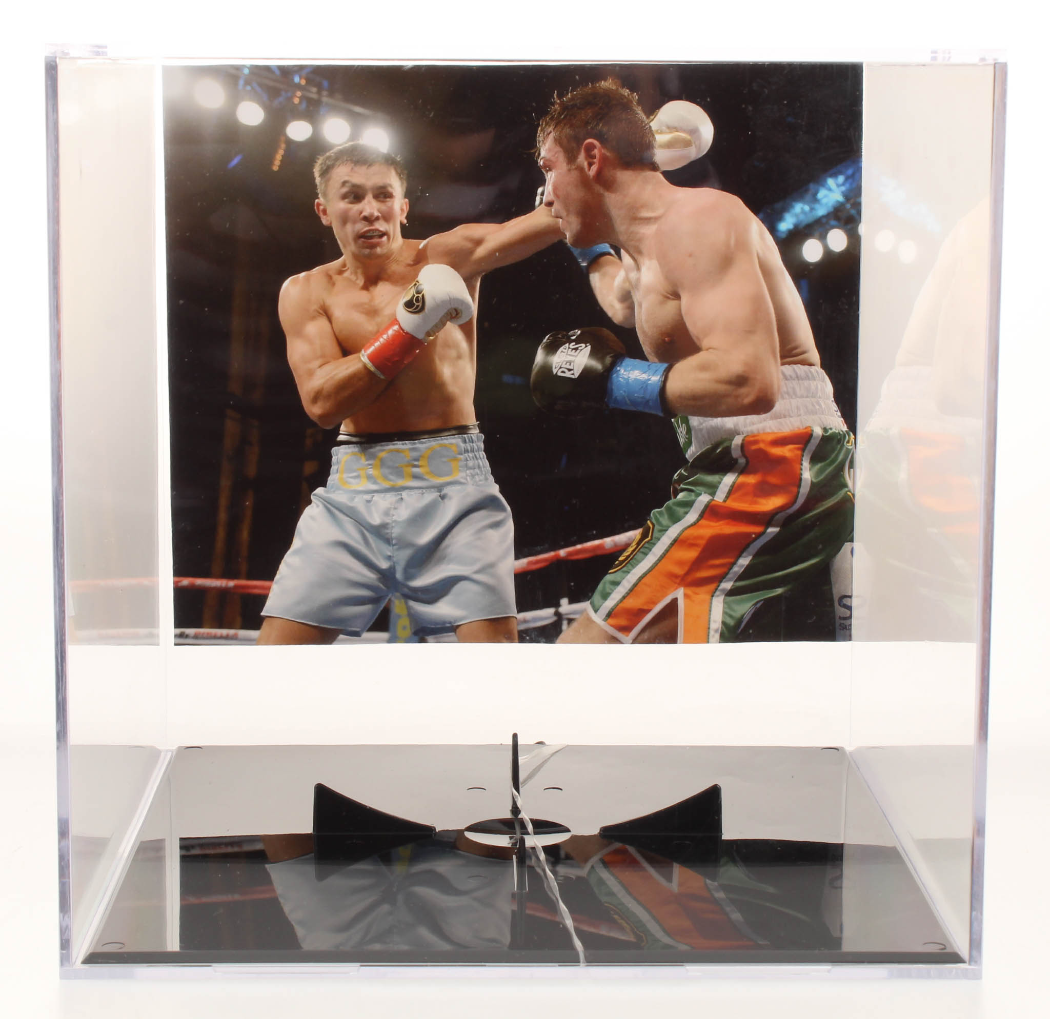 Gennady Golovkin Signed Everlast Boxing Glove Set Inscribed "GGG" with Display Case (PSA COA) at PristineAuction.com Gennady Golovkin Signed Everlast Boxing Glove Set Inscribed "GGG" with Display Case (PSA COA) at PristineAuction.com